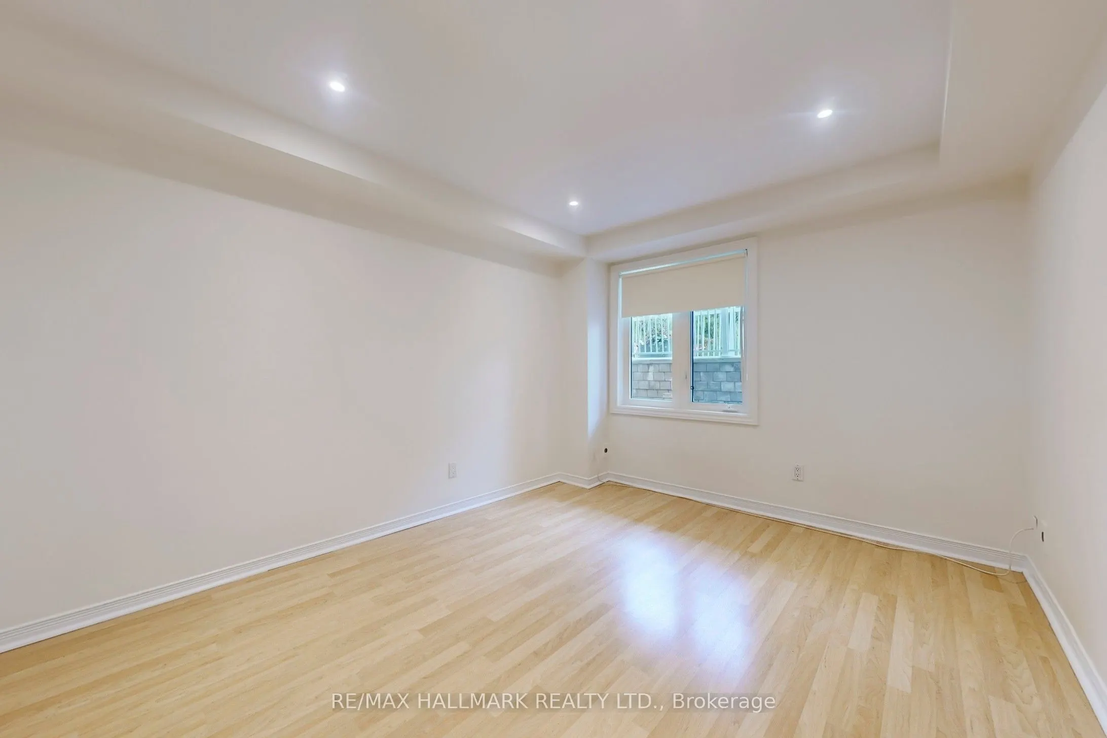 12 Sudbury Street, #608
