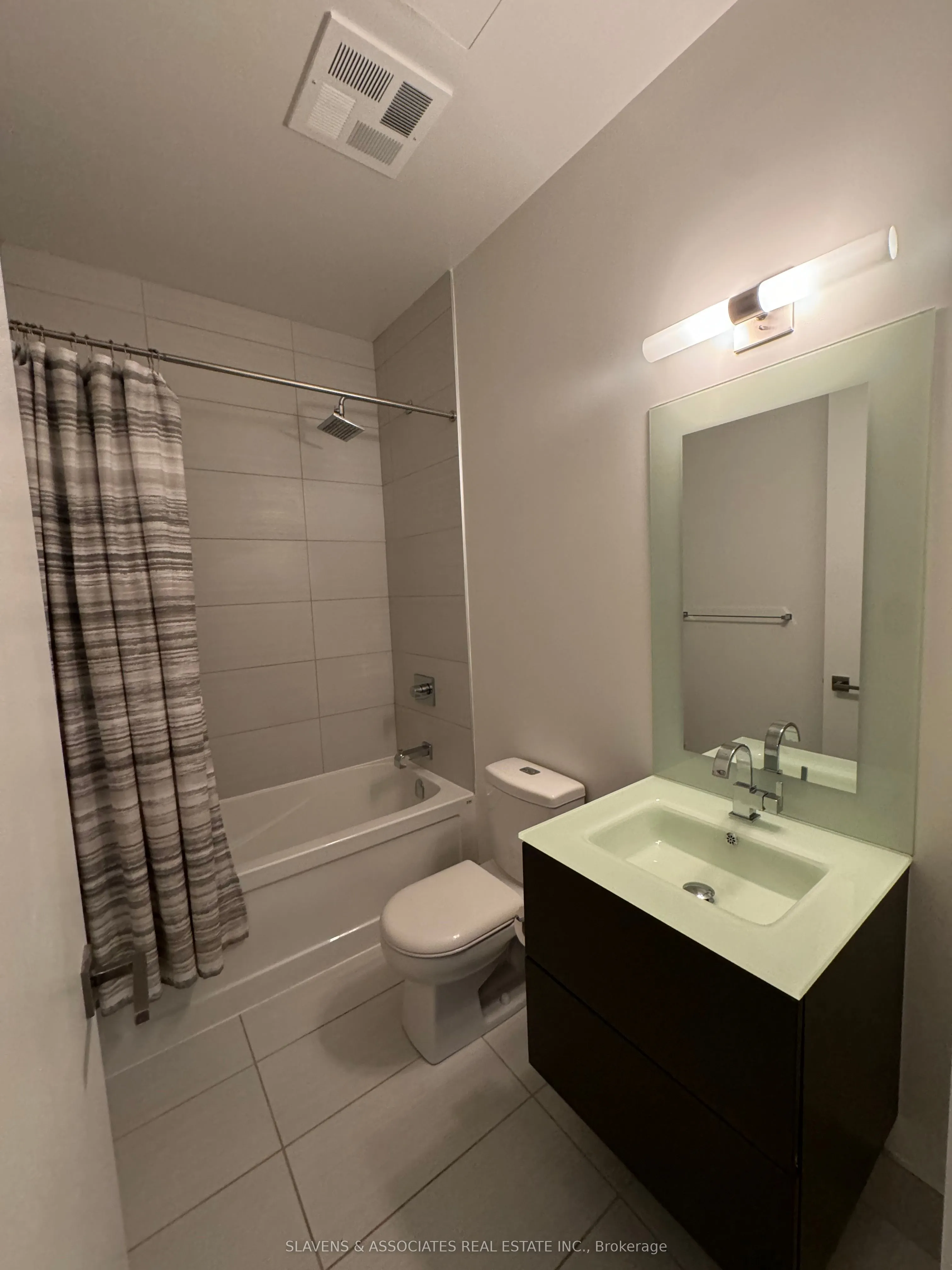 111 St Clair Avenue W, #416