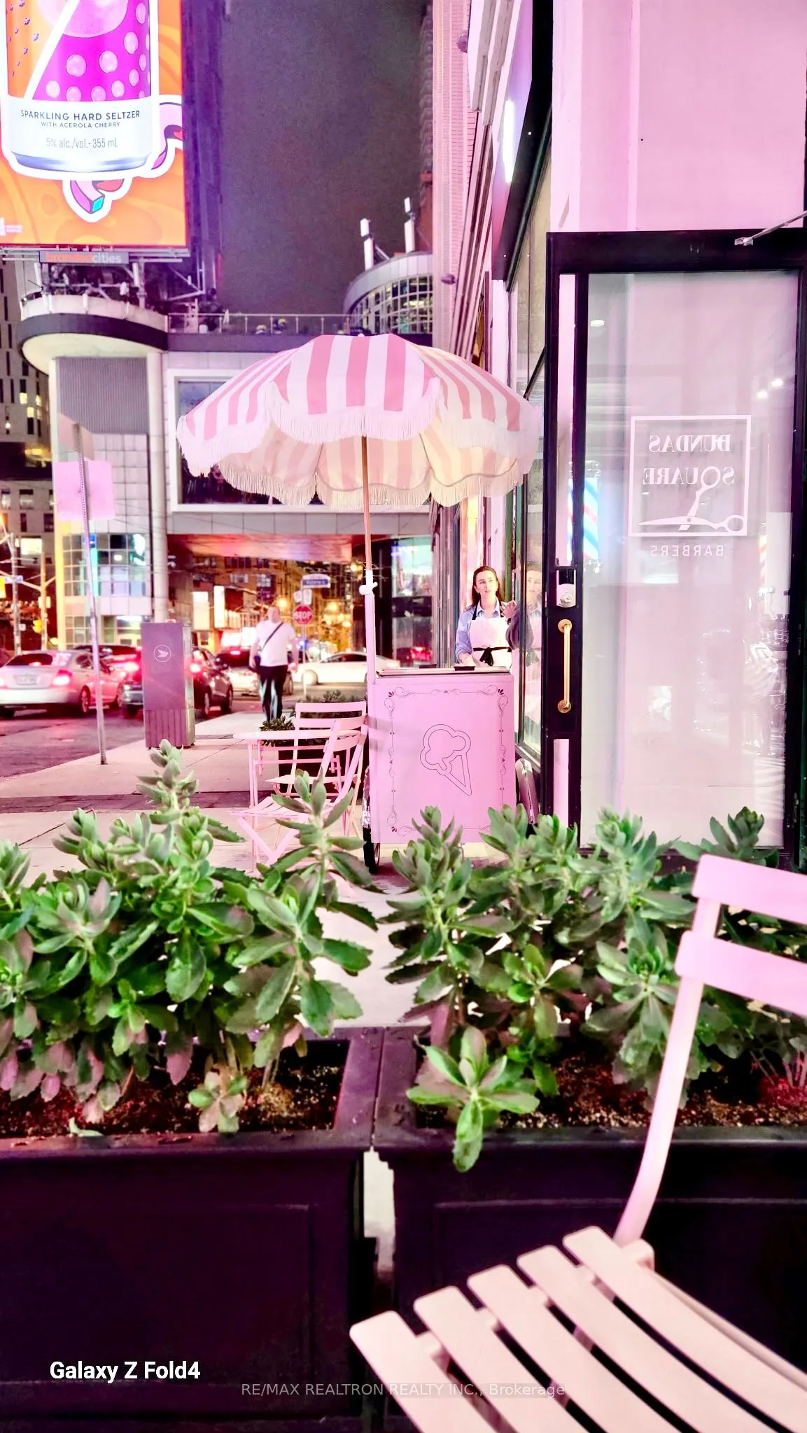 19 Dundas Square, #110