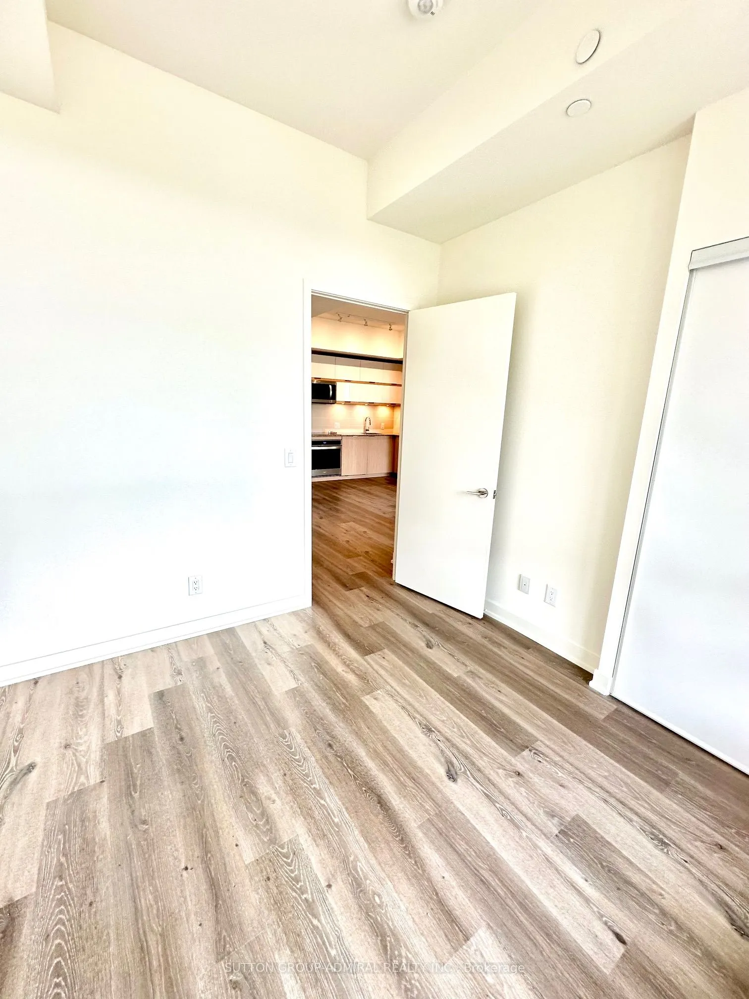 10 Deerlick Court, #302