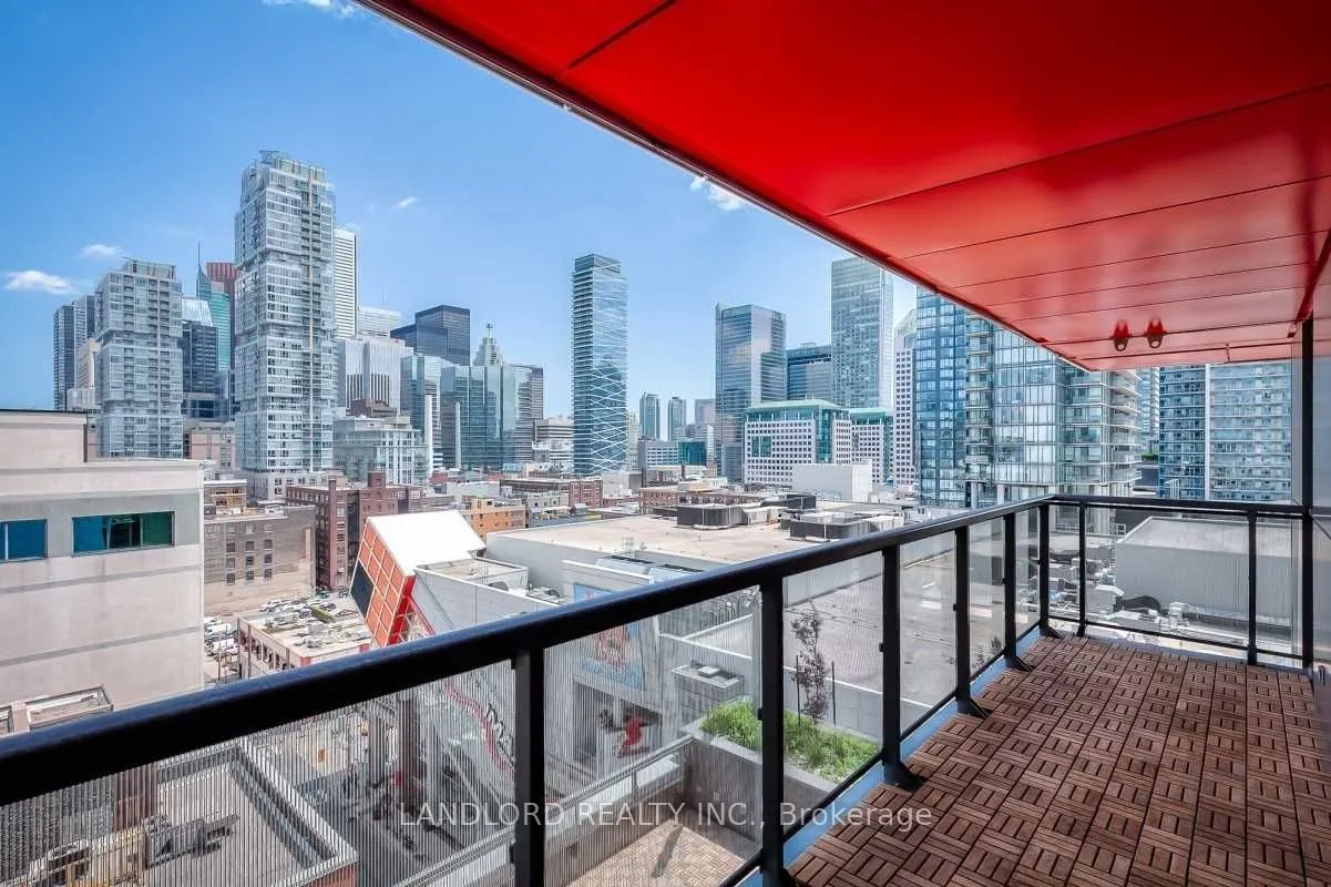 318 Richmond Street W, #1005