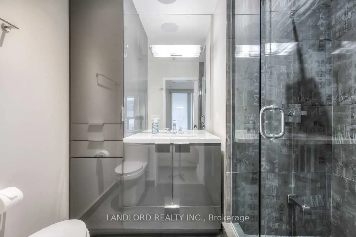 318 Richmond Street W, #1005