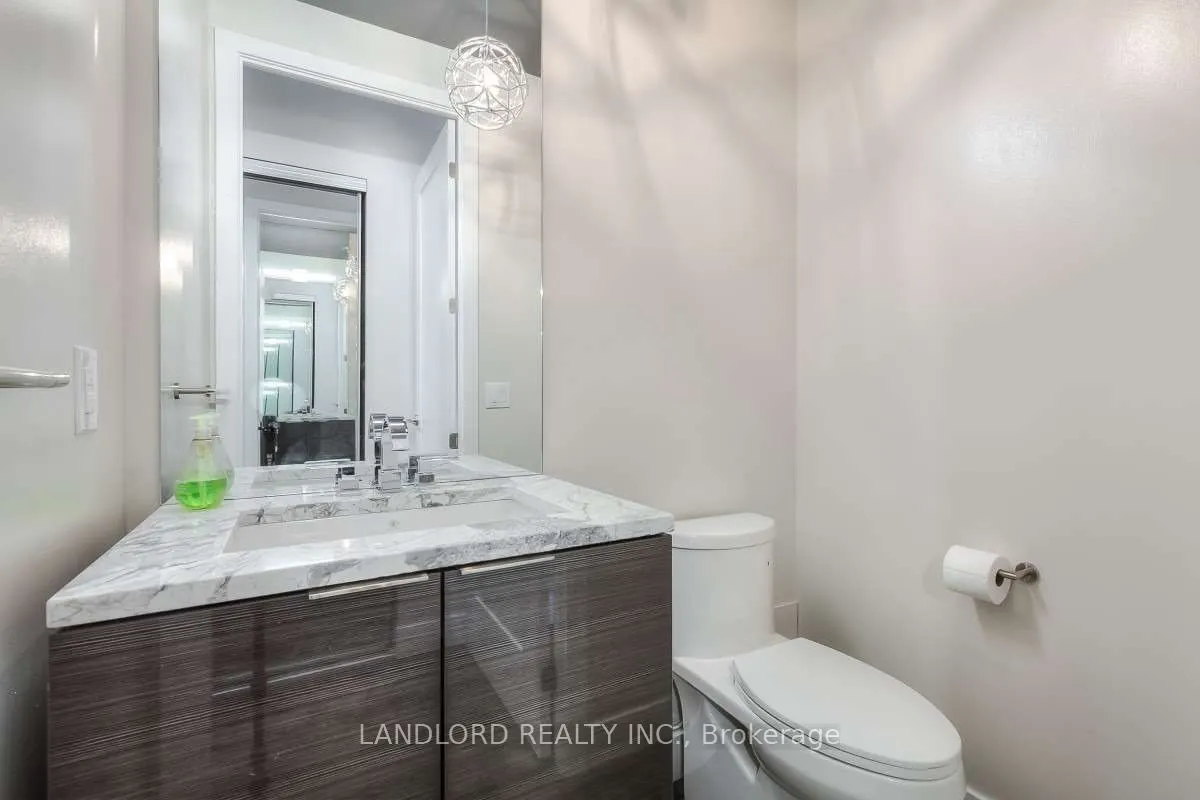 318 Richmond Street W, #1005