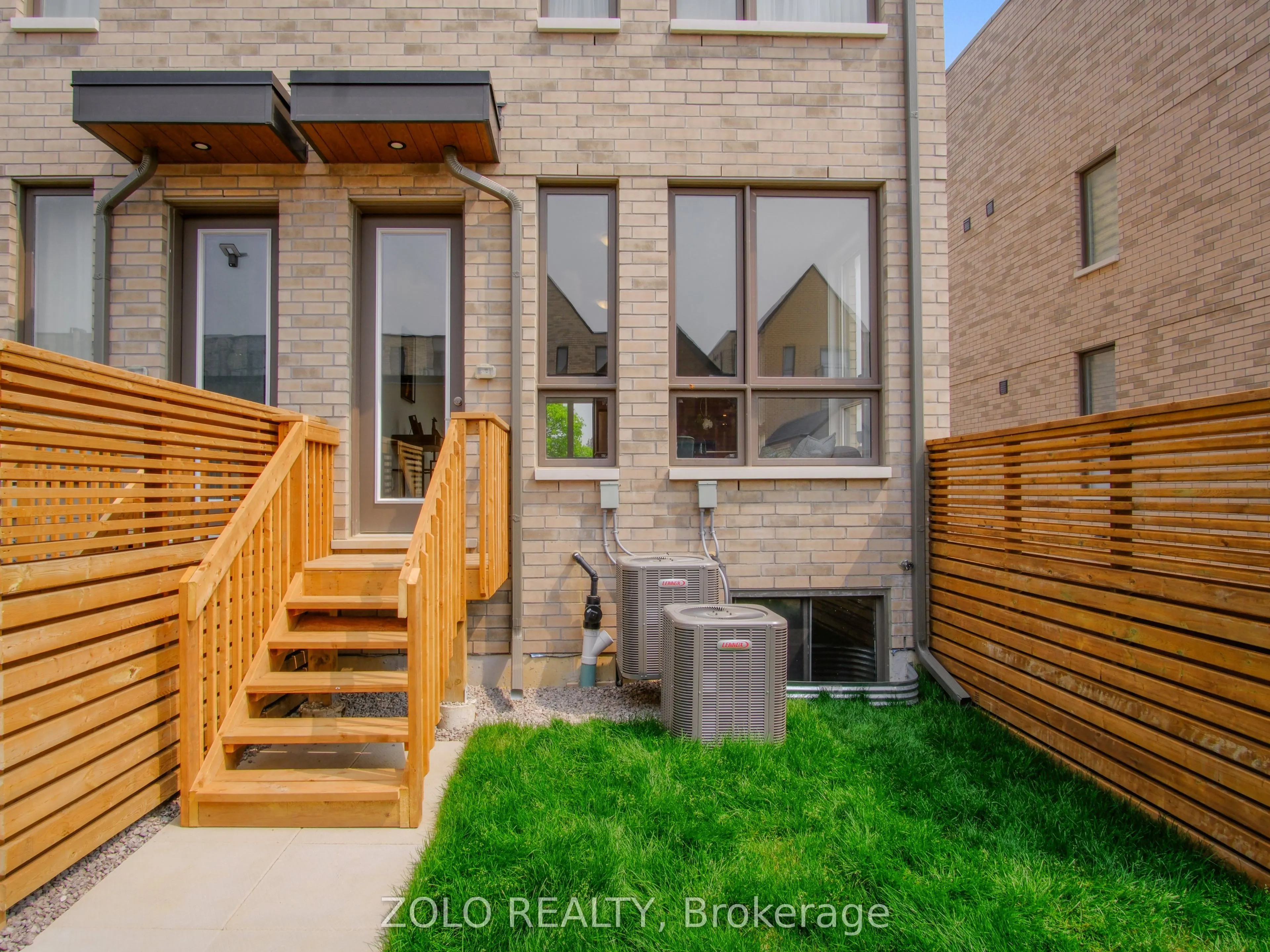 30 Deep Roots Terrace