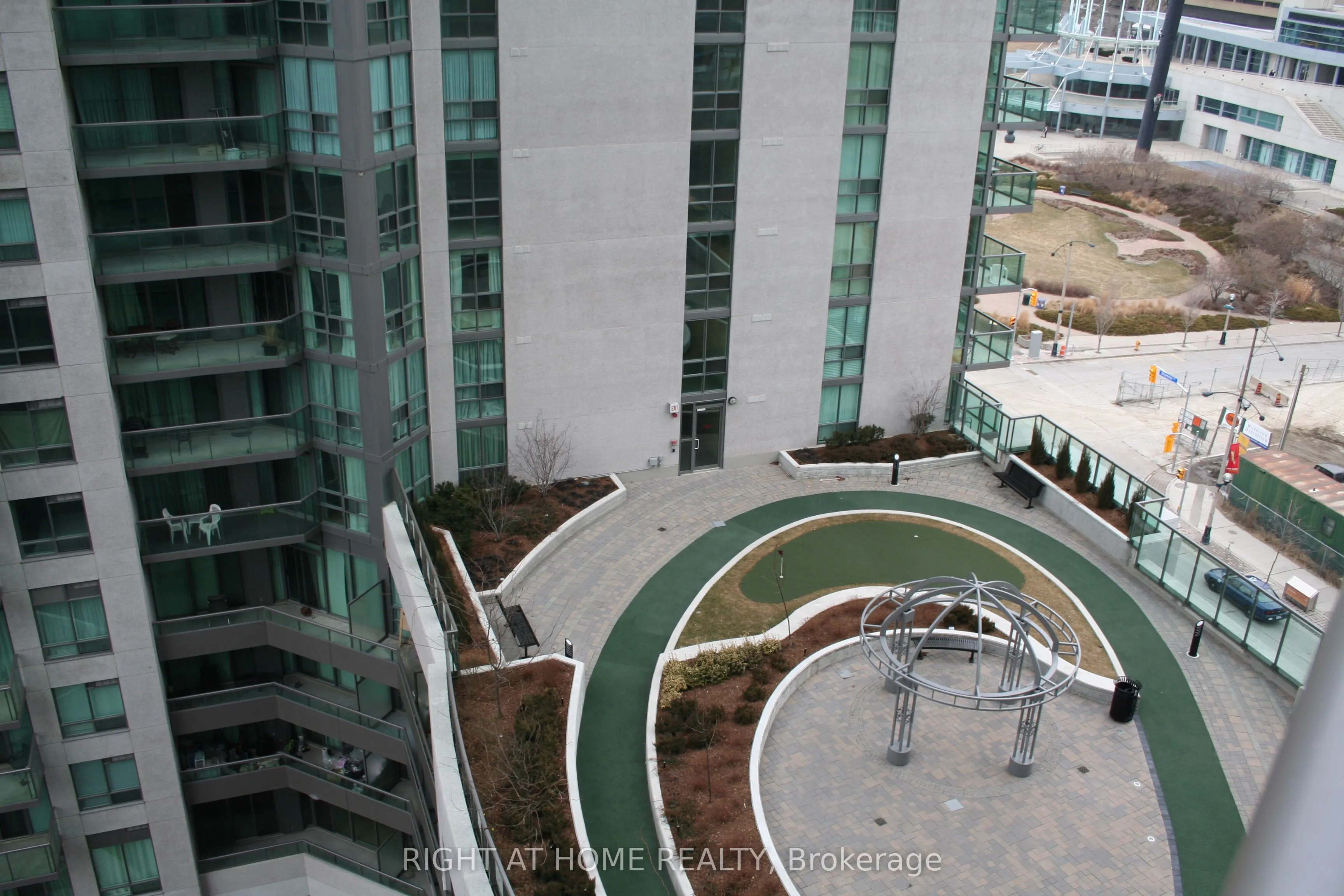 30 Grand Trunk Crescent, #1515