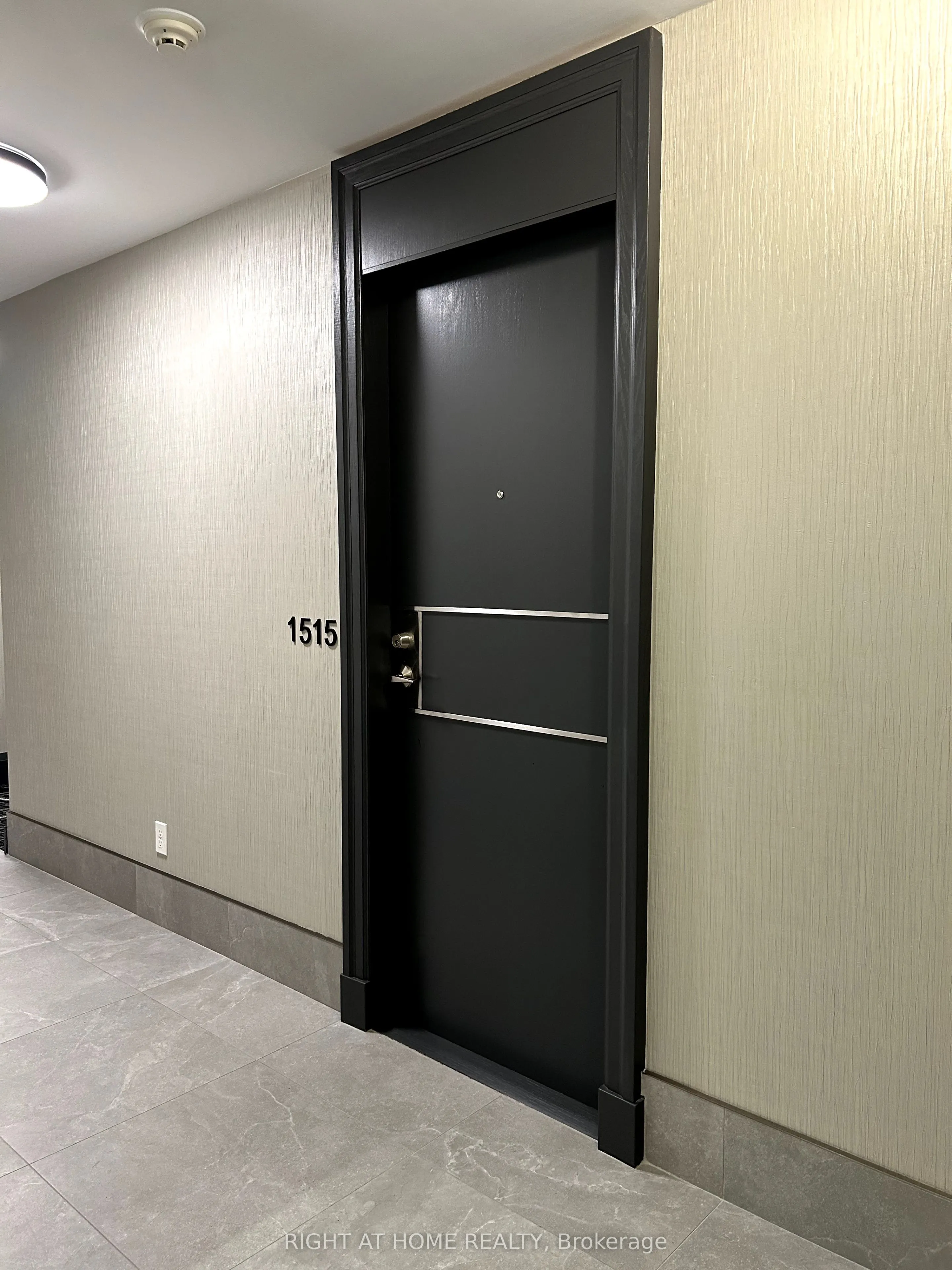 30 Grand Trunk Crescent, #1515