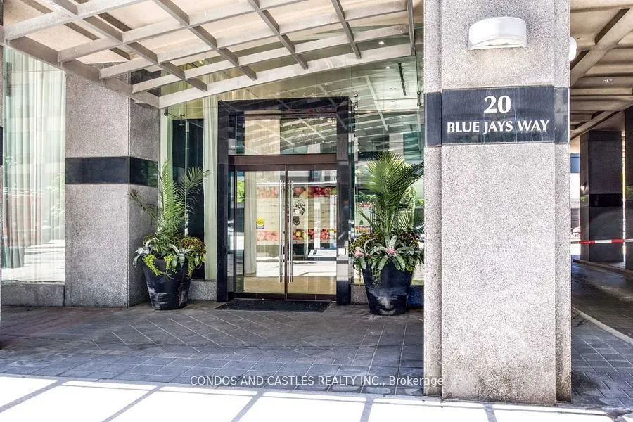 20 Blue Jays Way, #719