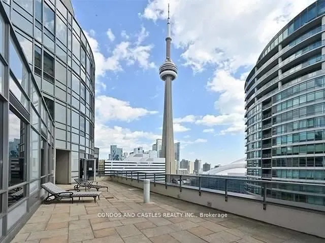 20 Blue Jays Way, #719