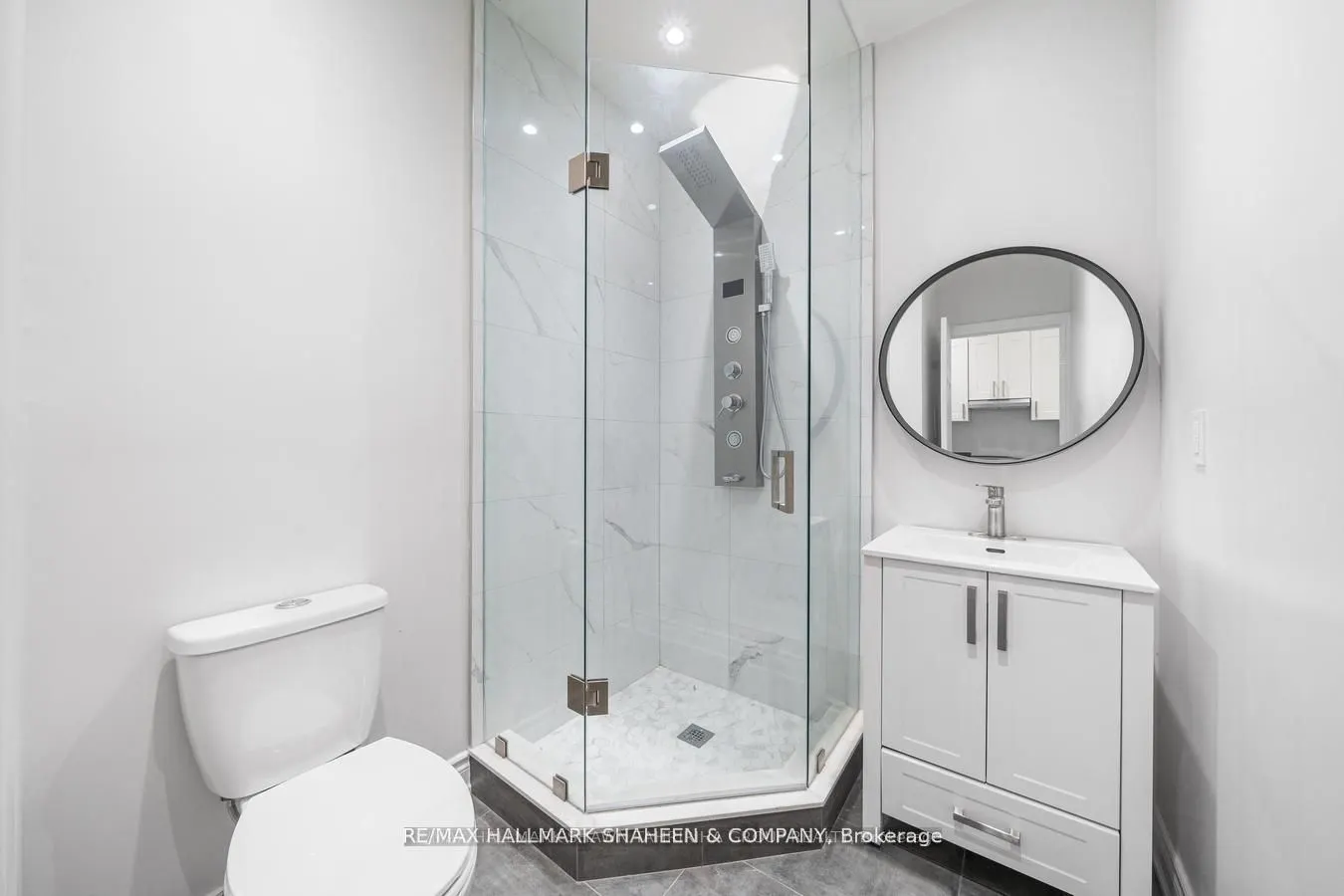 208 Dovercourt Road, #A