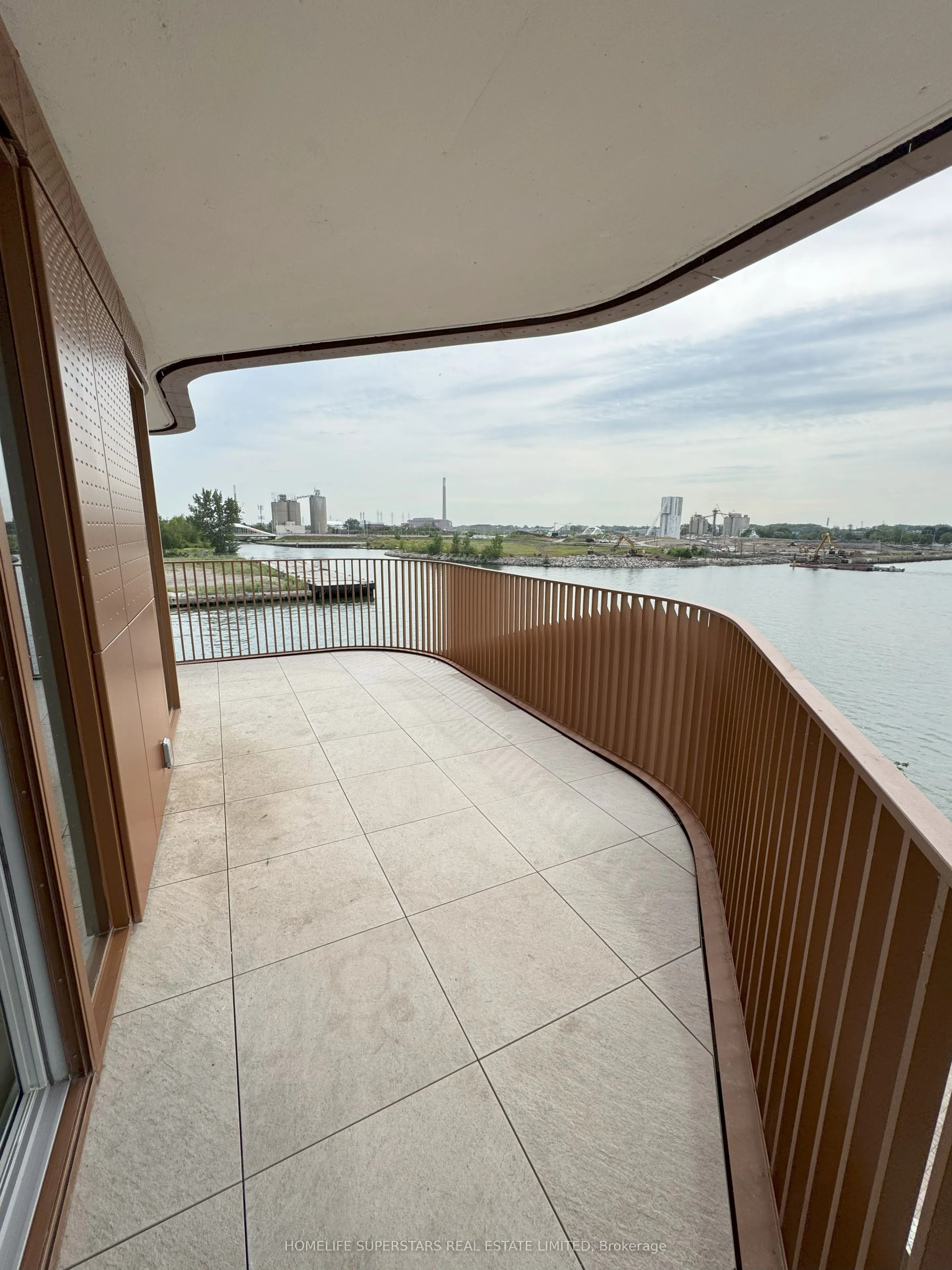 155 Merchants' Wharf, #311
