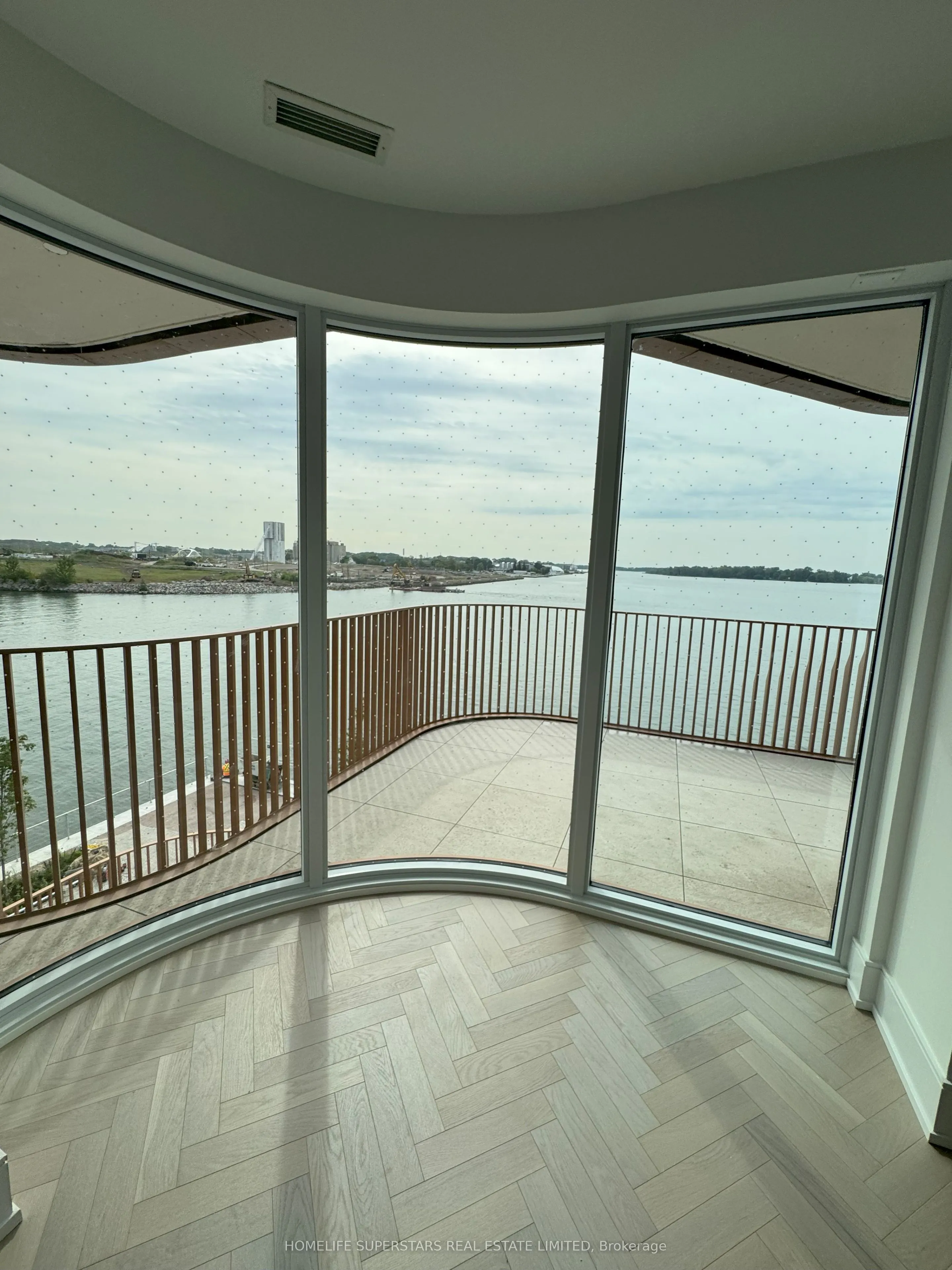 155 Merchants' Wharf, #311