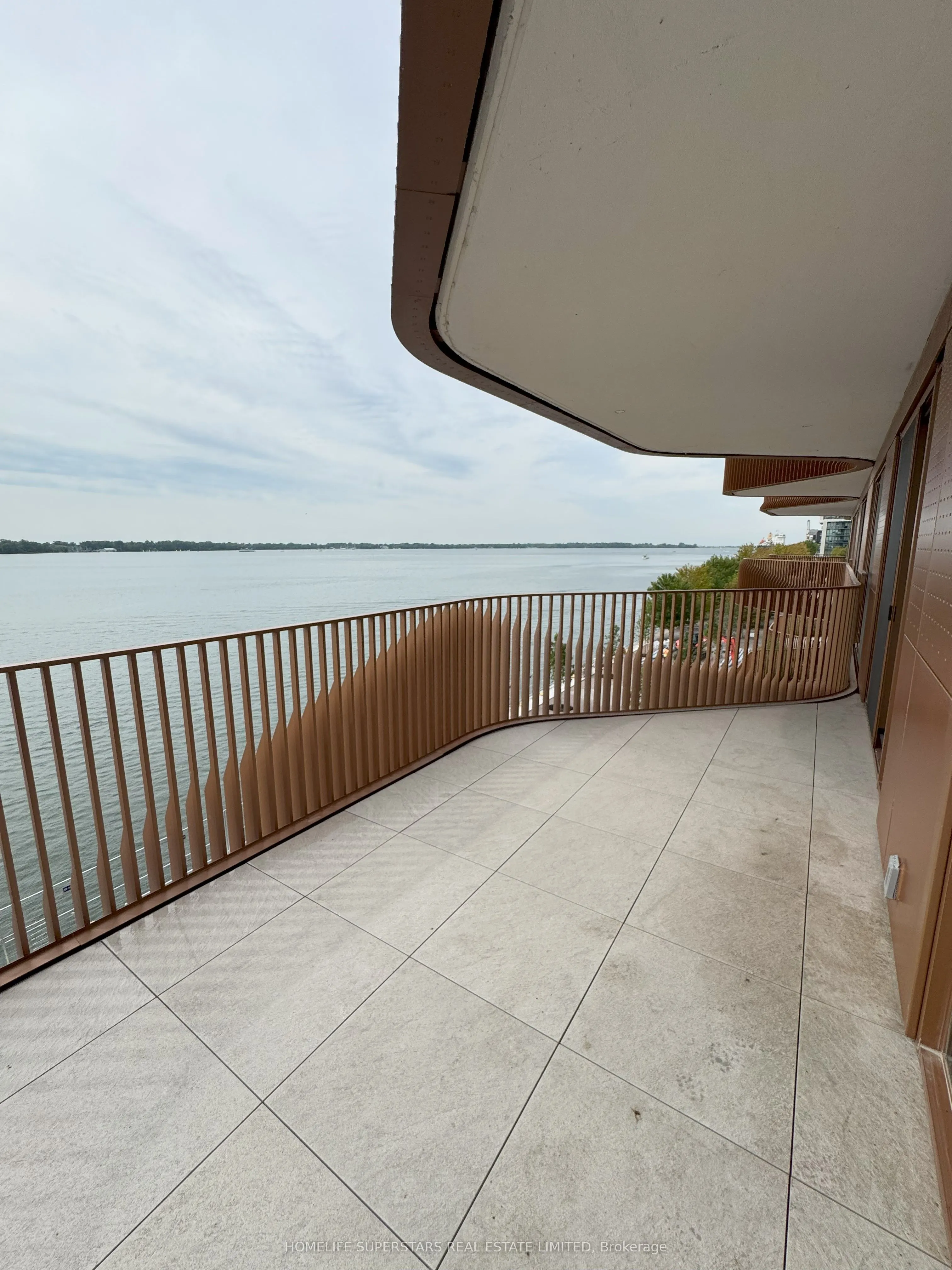 155 Merchants' Wharf, #311