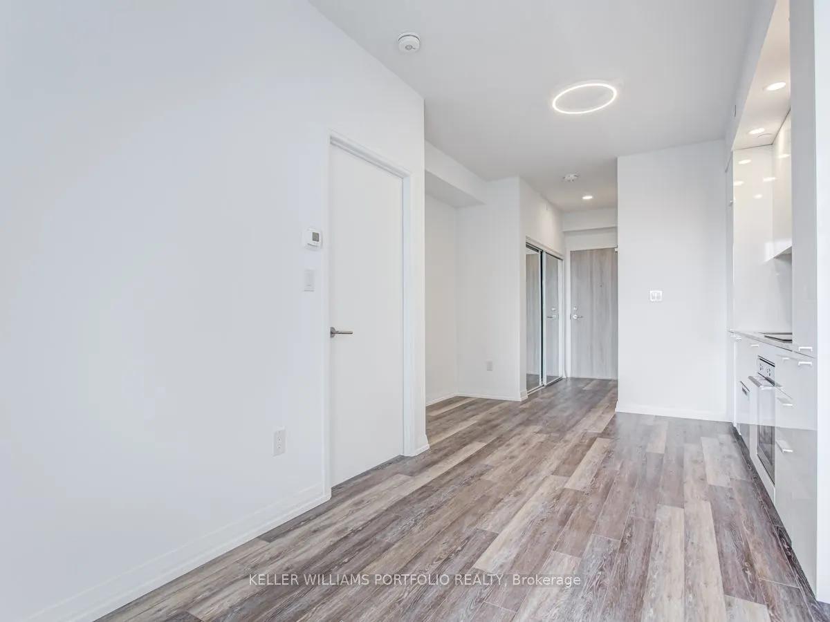 75 Canterbury Place, #709