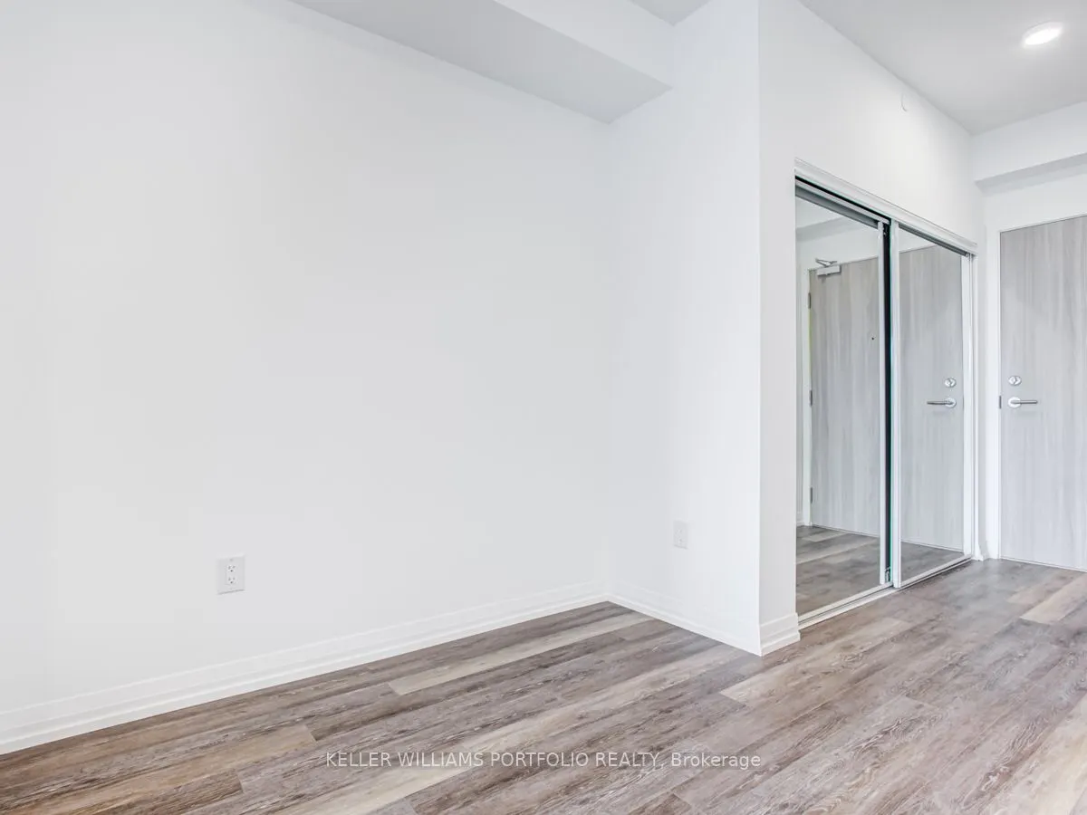 75 Canterbury Place, #709