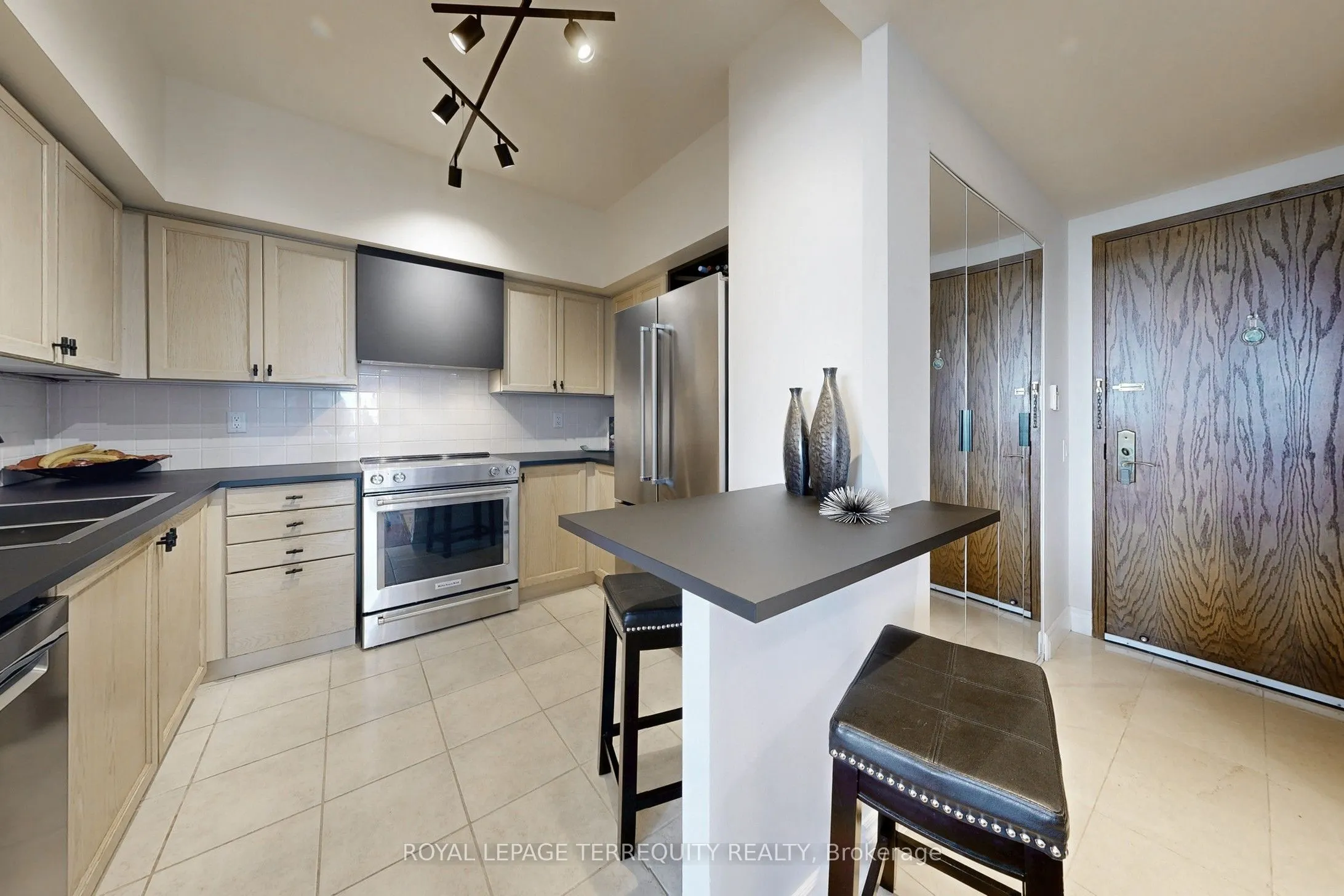 2 Clairtrell Road, #LPH 1