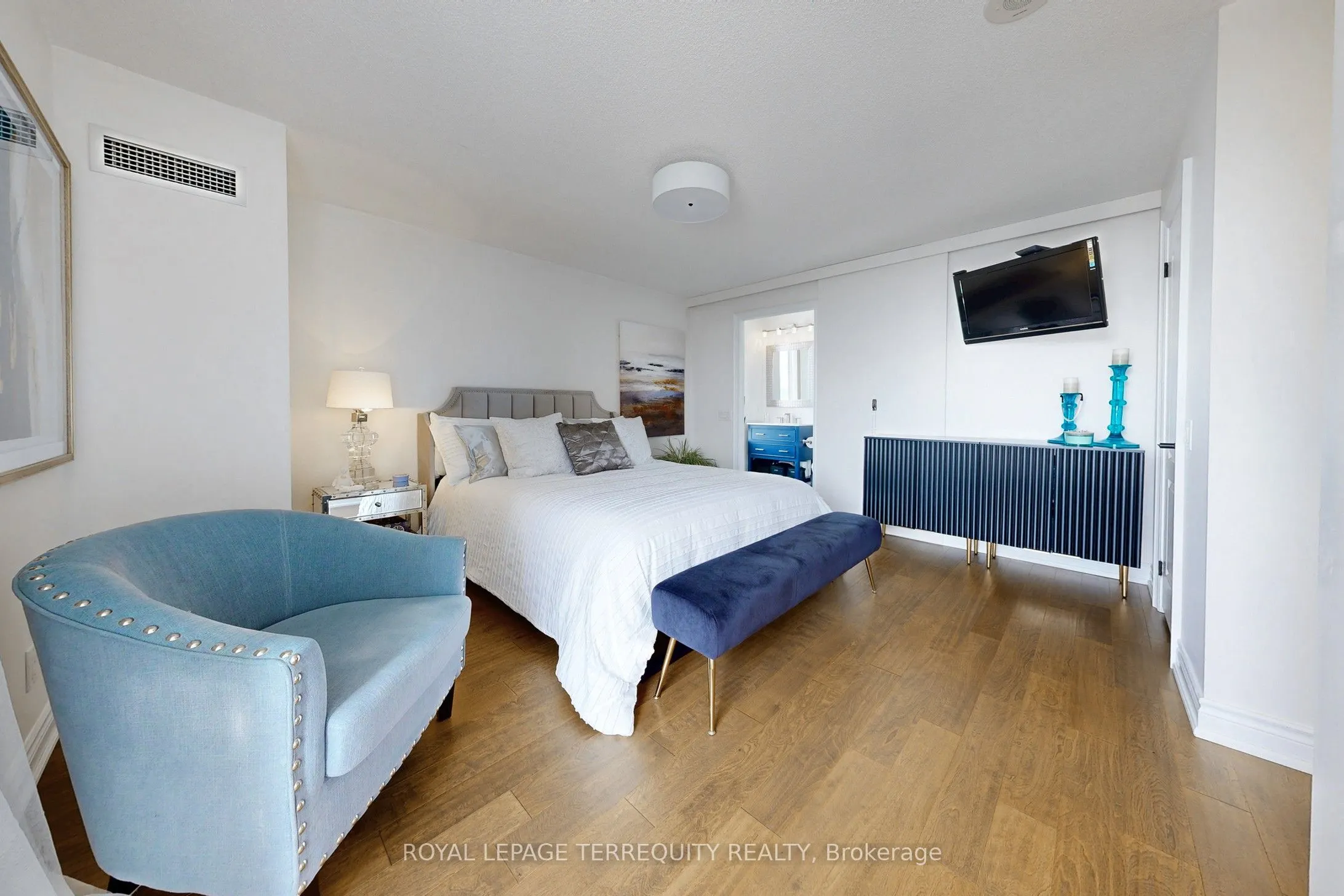 2 Clairtrell Road, #LPH 1