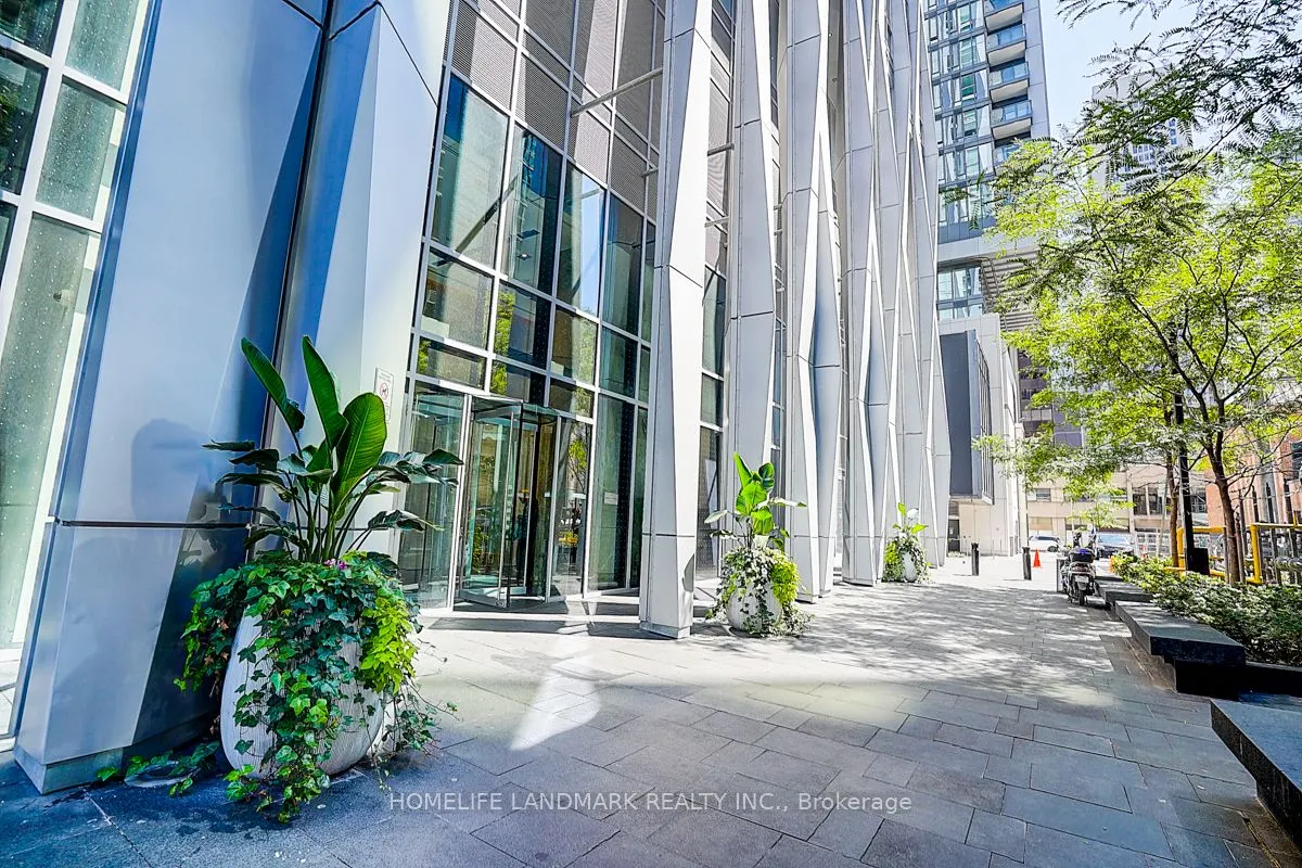 1 Yorkville Avenue, #PH 01