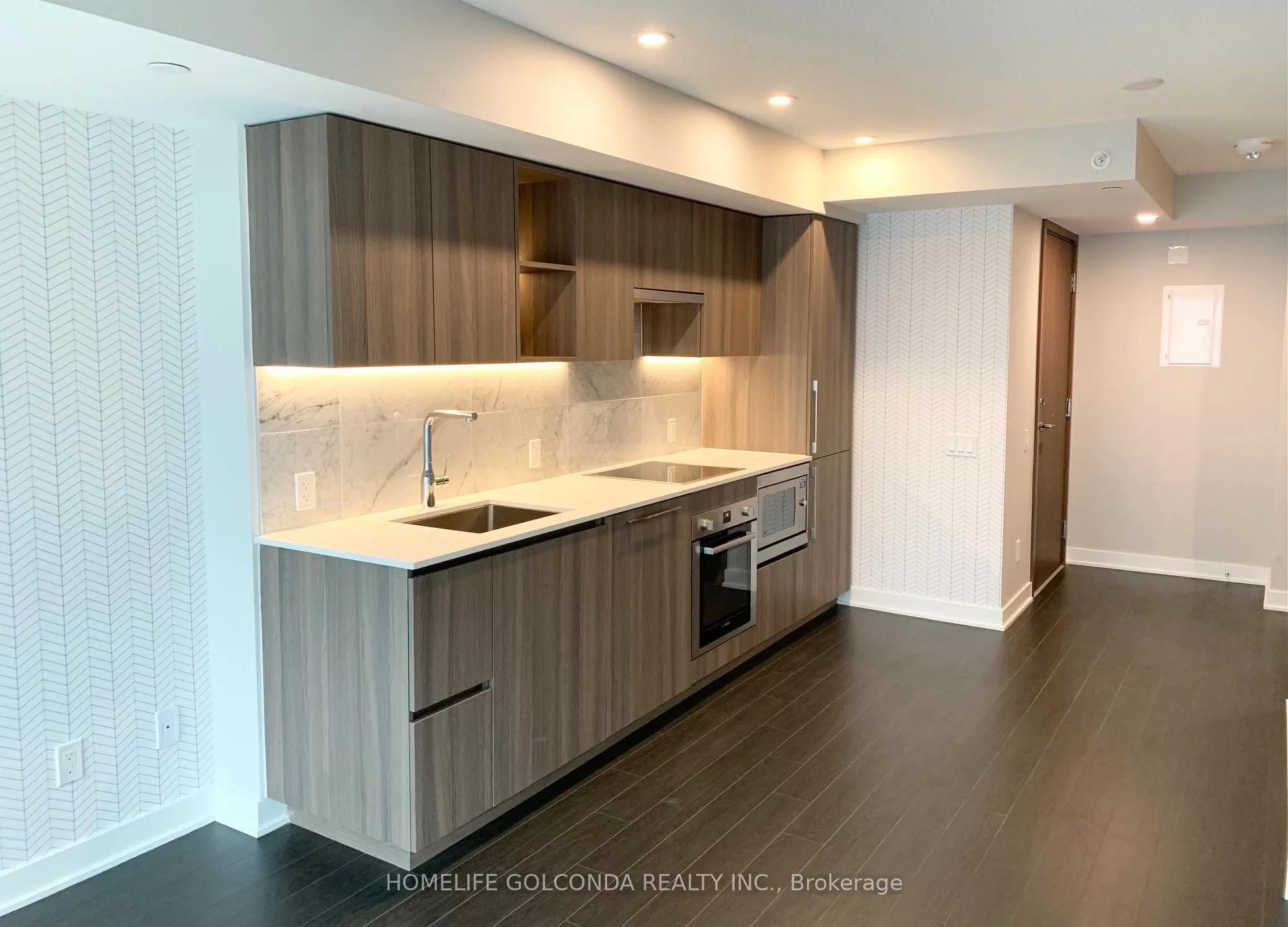 17 Bathurst Street
