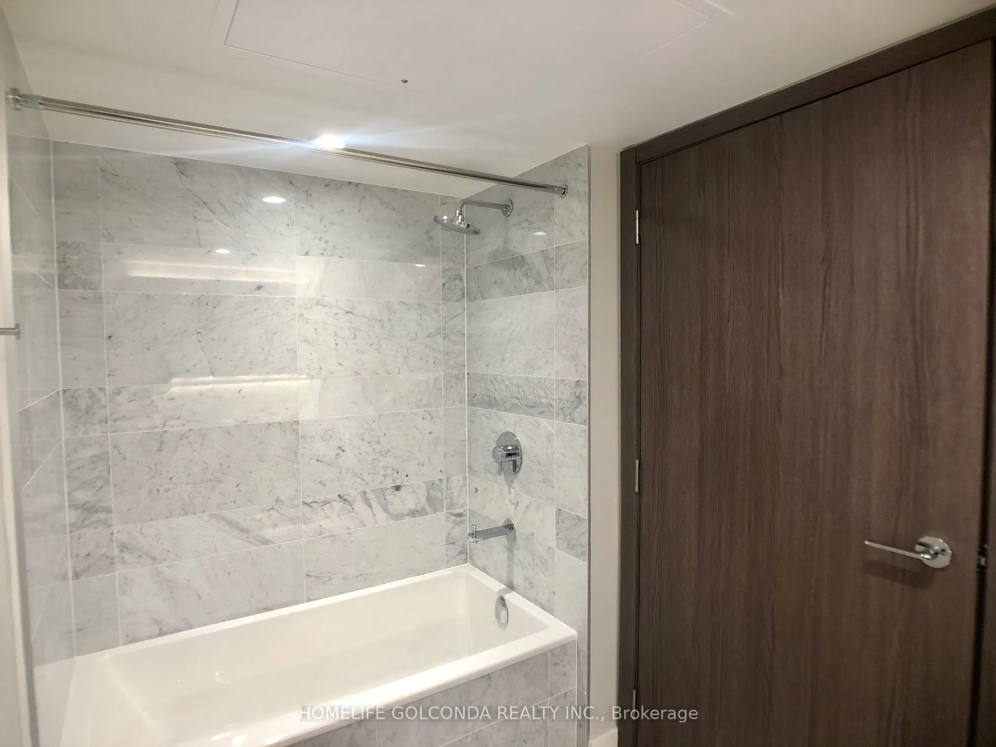 17 Bathurst Street