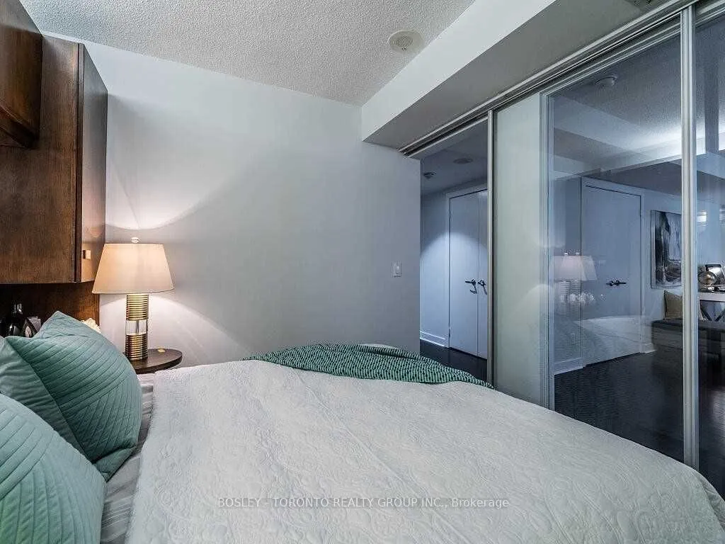 80 Western Battery Road, #1002