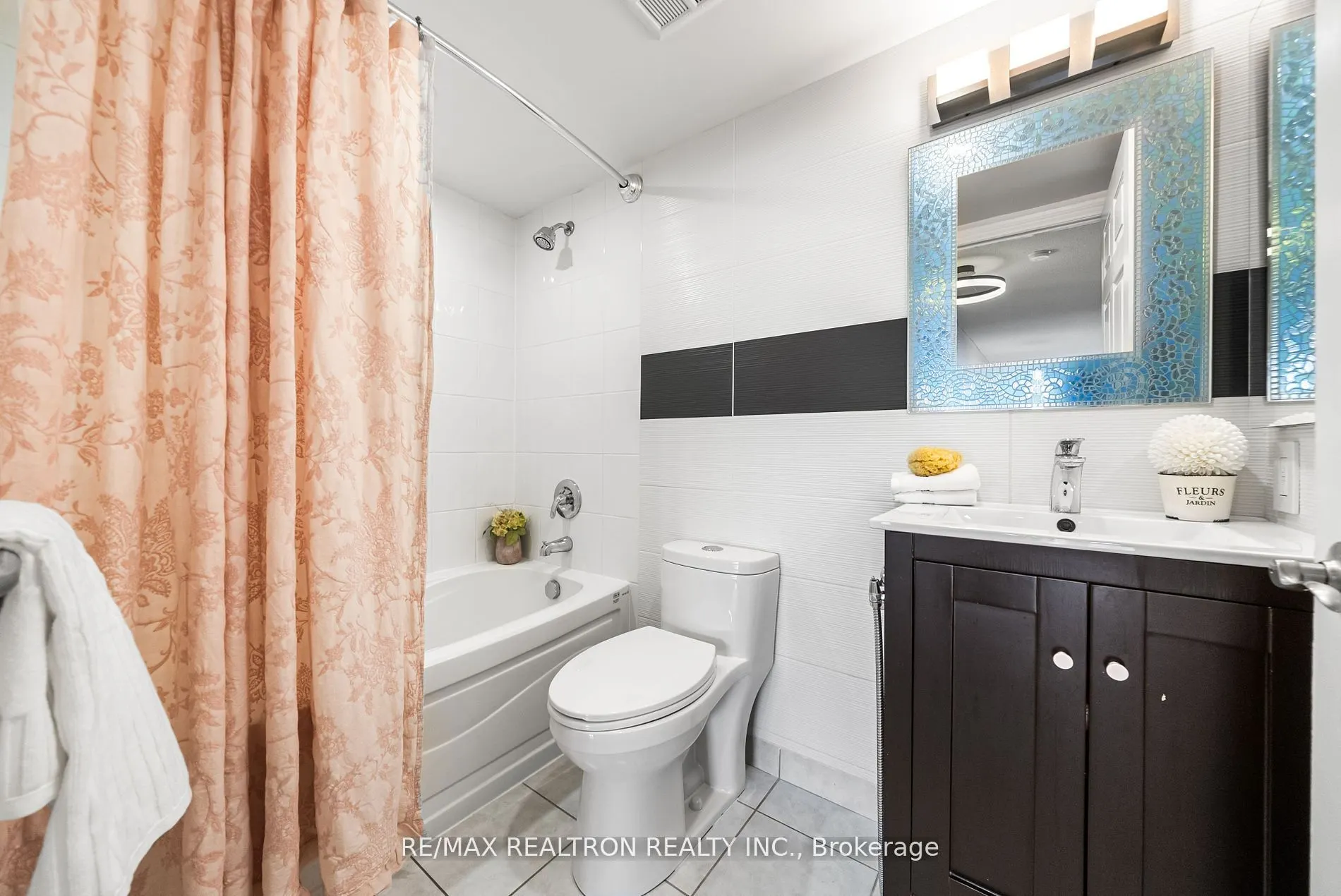 78 Harrison Garden Boulevard, #1607