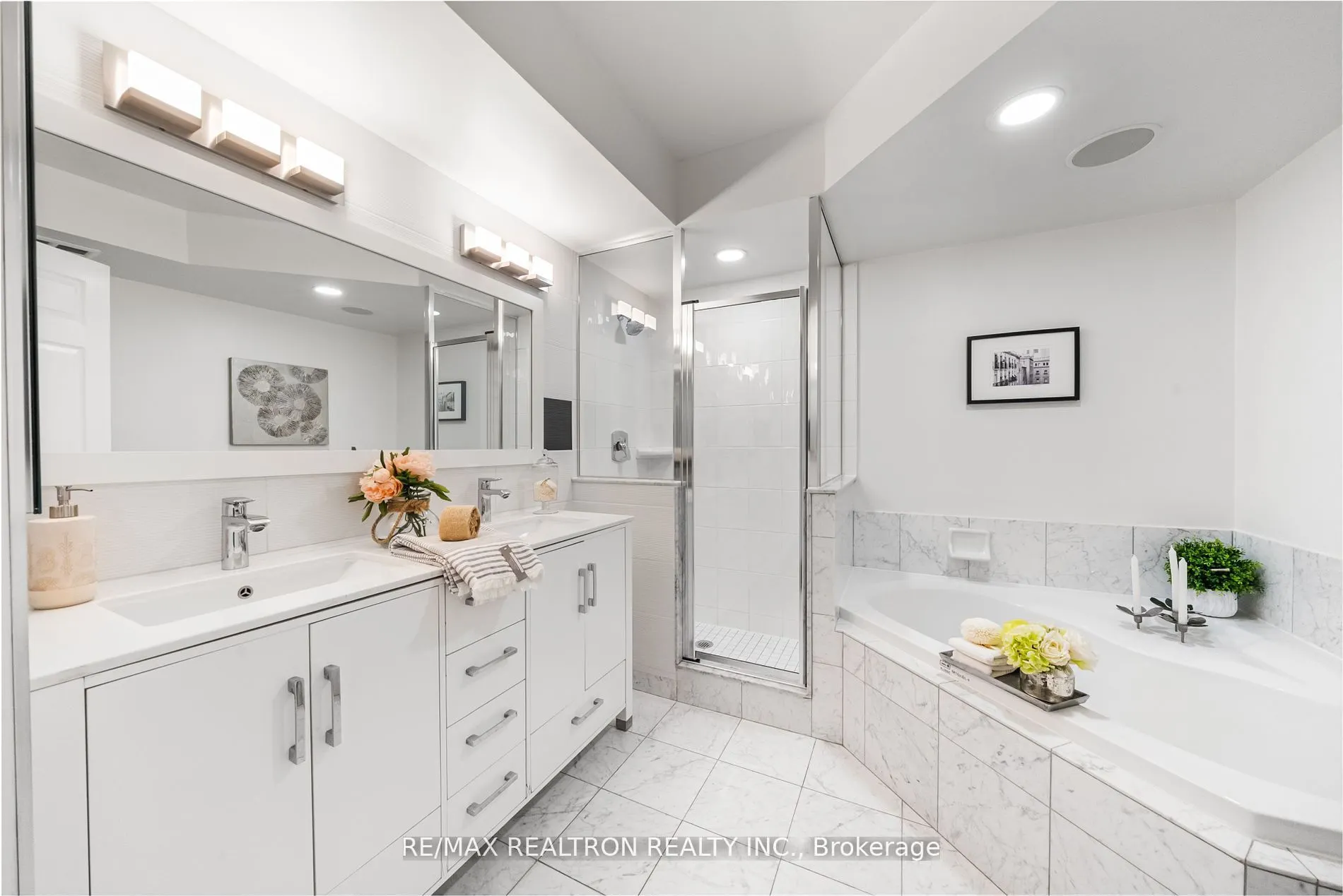 78 Harrison Garden Boulevard, #1607