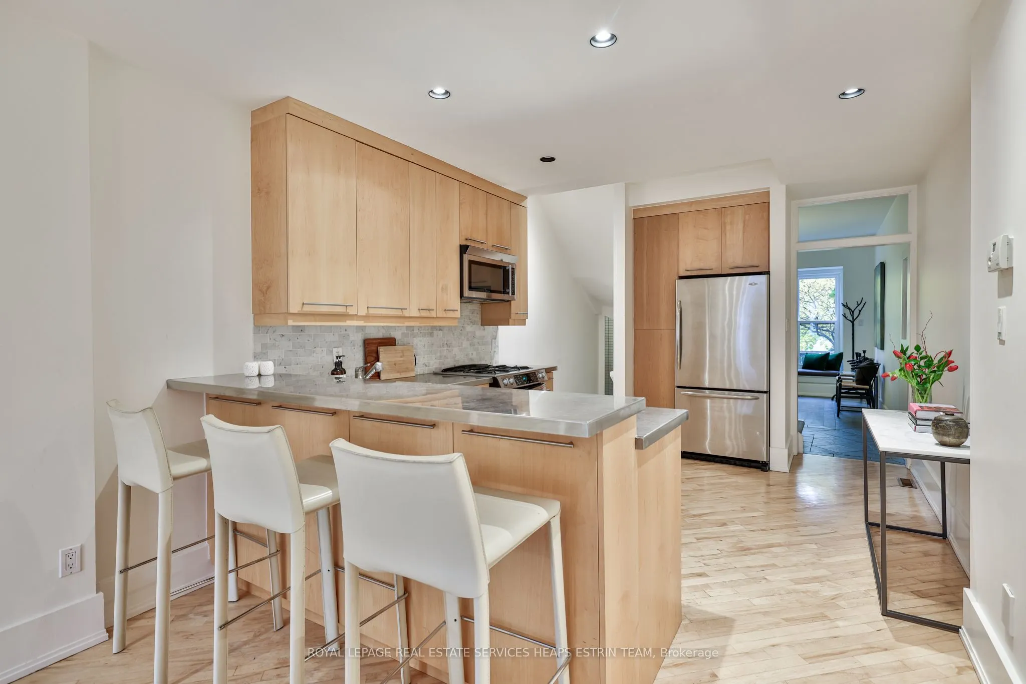 836 Manning Avenue