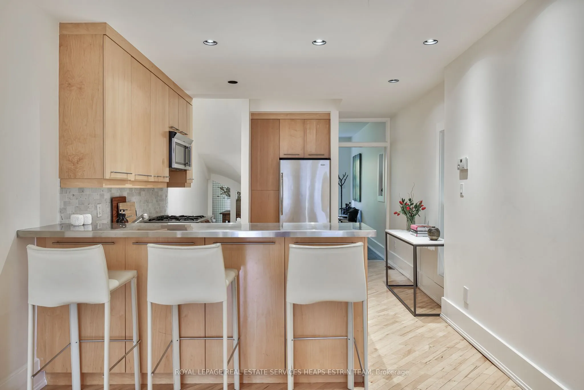 836 Manning Avenue