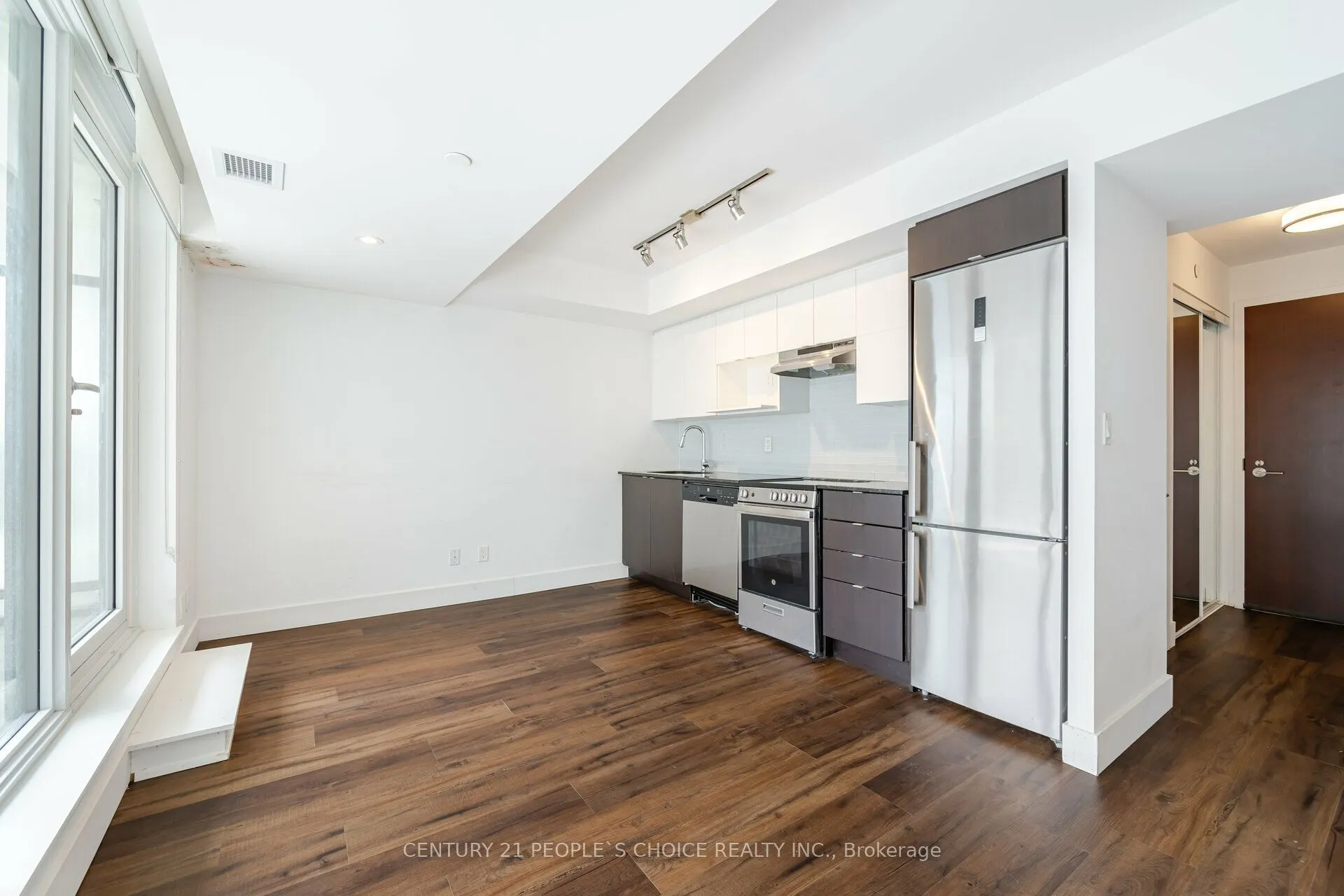 120 Varna Drive, #301