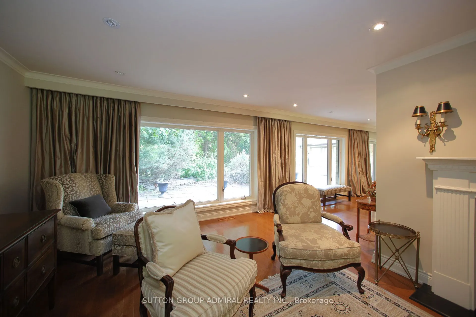 91 Forest Grove Drive