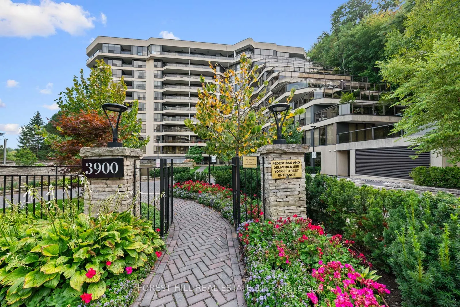 3900 Yonge Street, #417