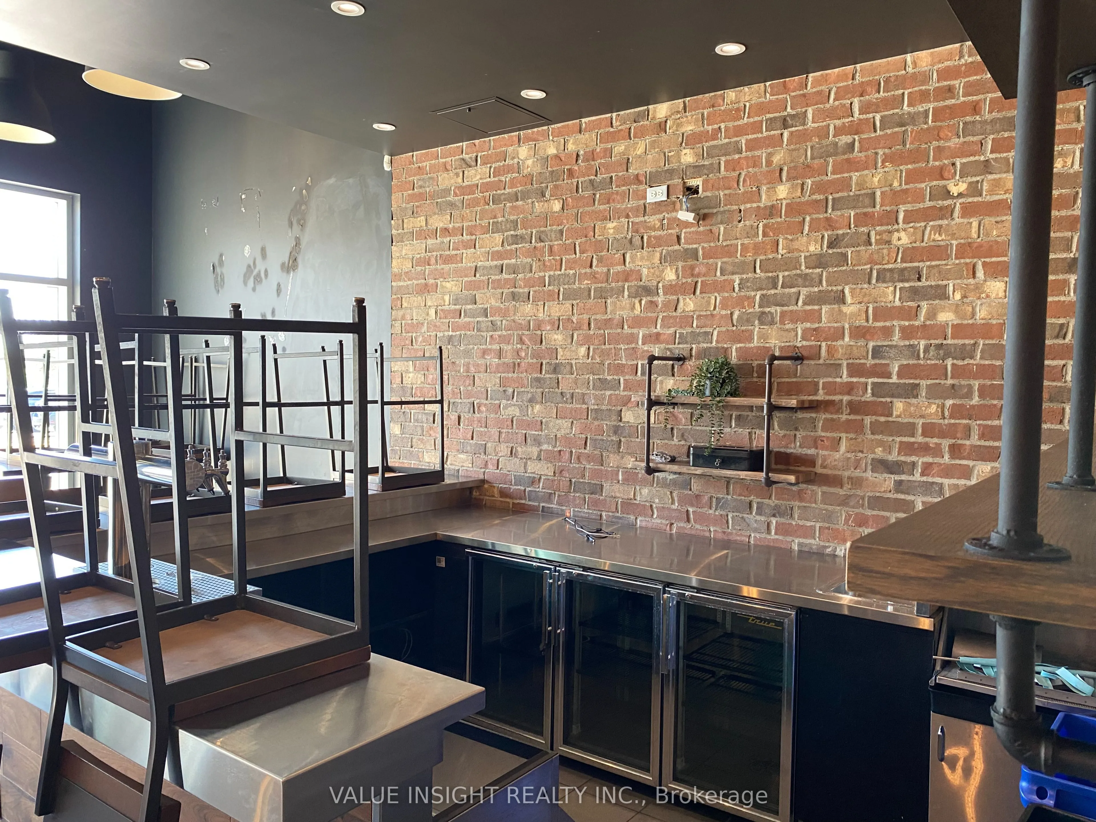 609 Roehampton Avenue, #Unit 2