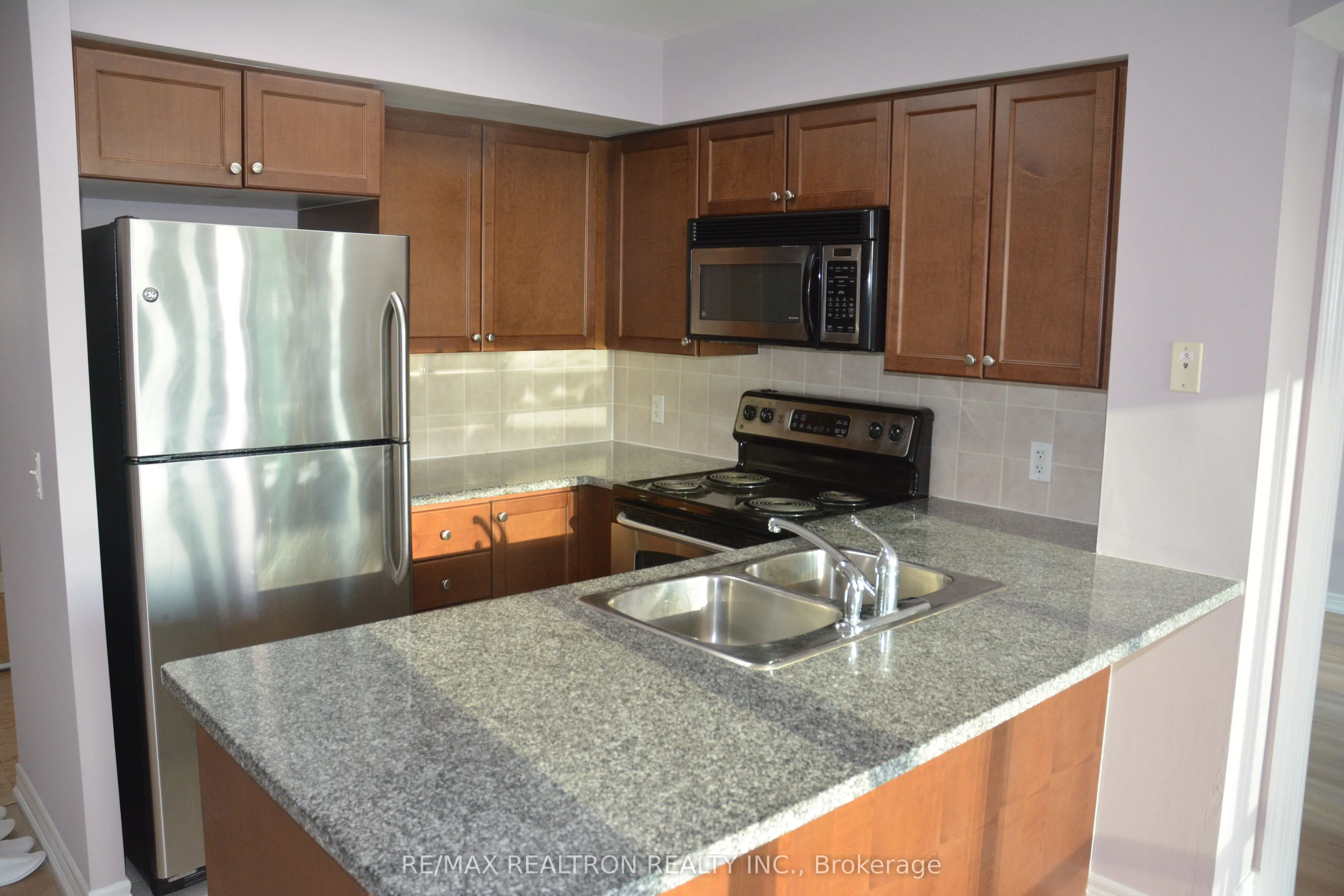 30 Grand Trunk Crescent, #3701