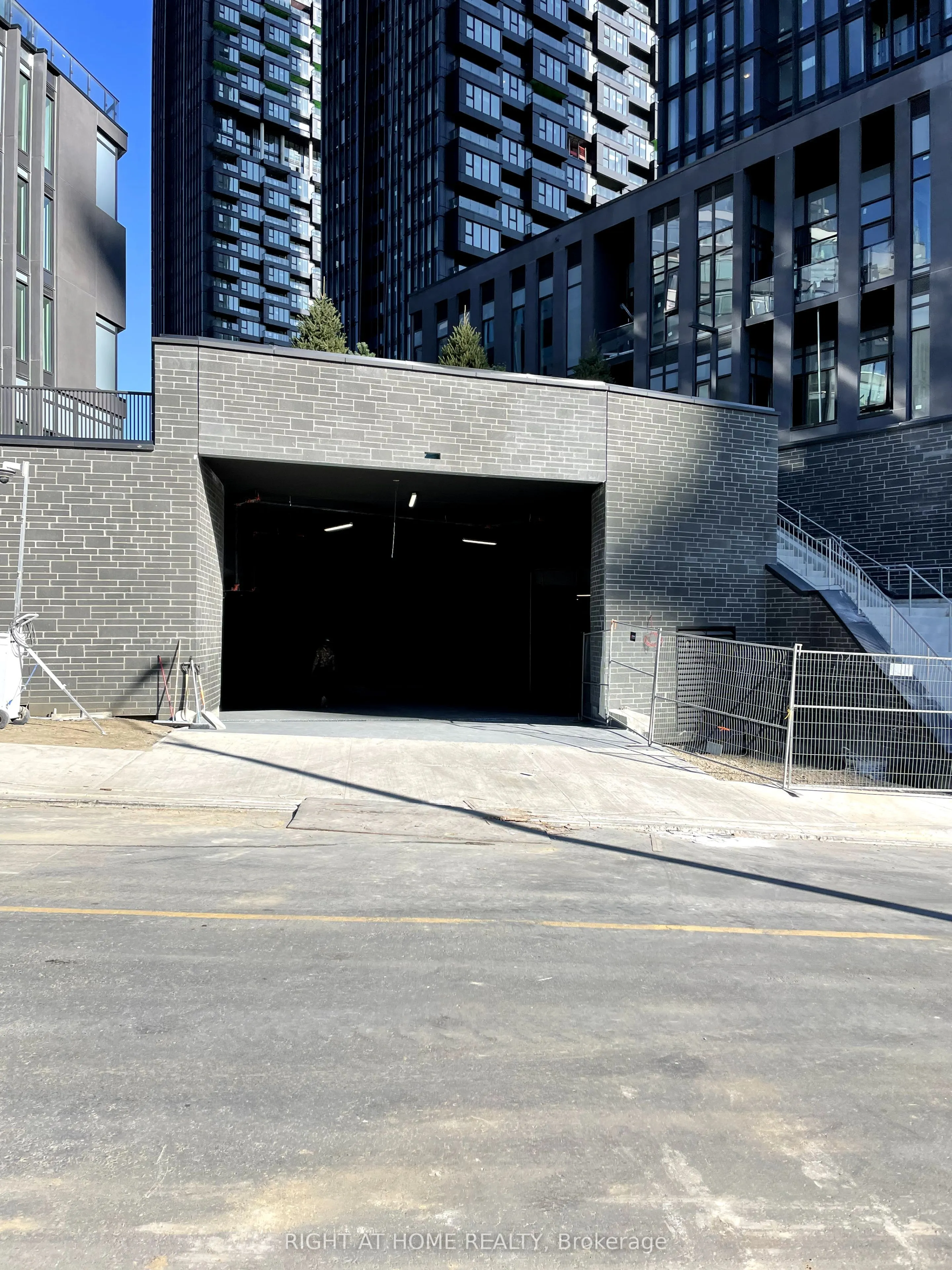 1 Kyle Lowry Road, #323