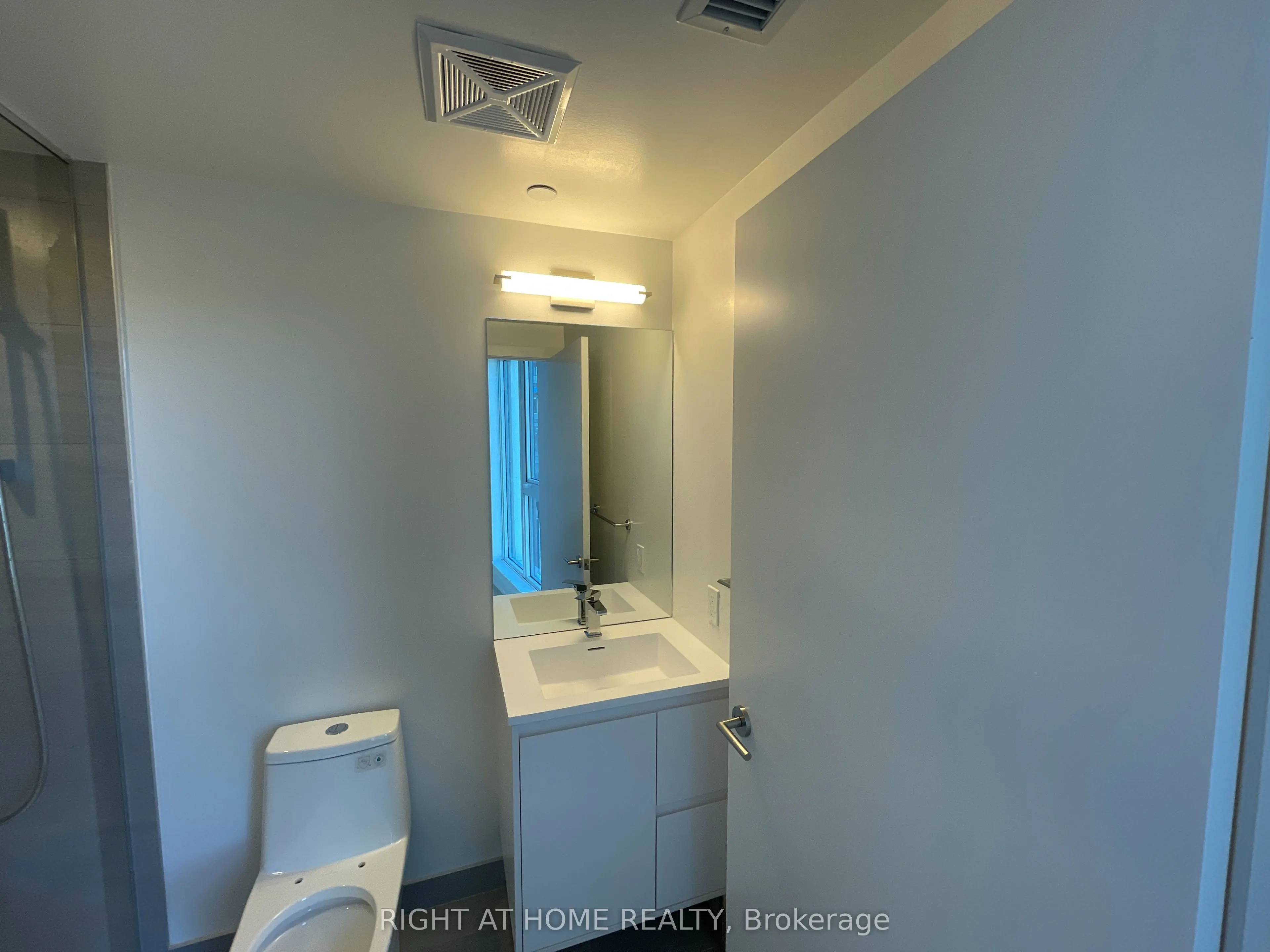 1 Kyle Lowry Road, #323
