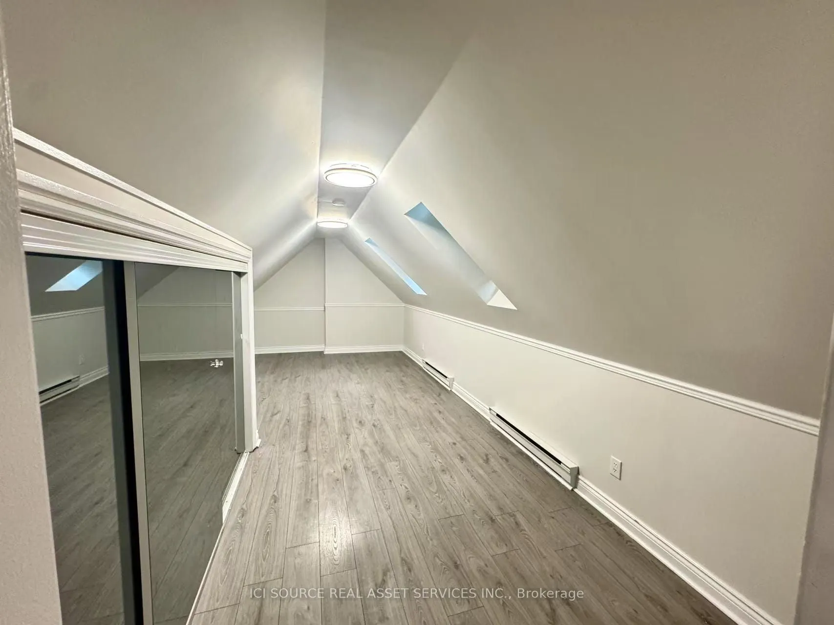 166 Chaplin Crescent, #2nd Floor Bedroom