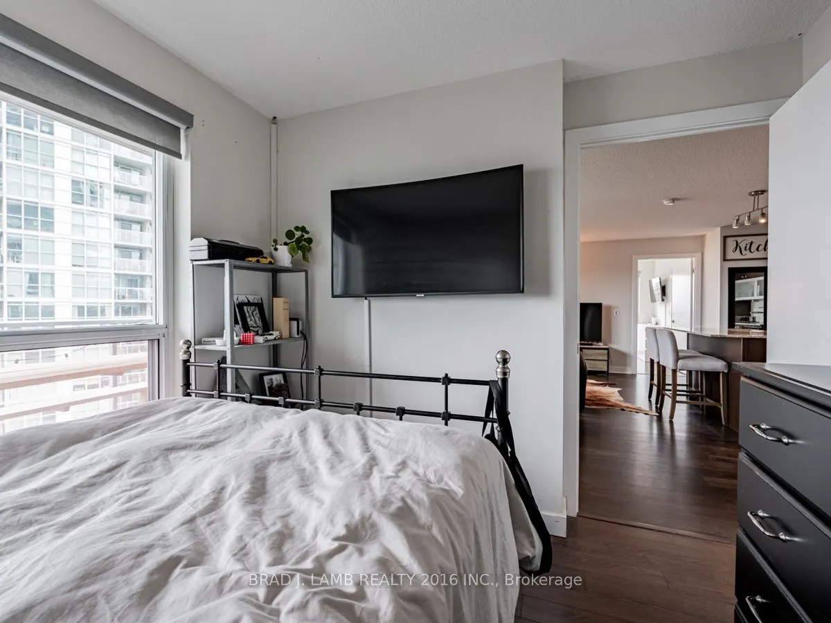 100 Western Battery Road, #907