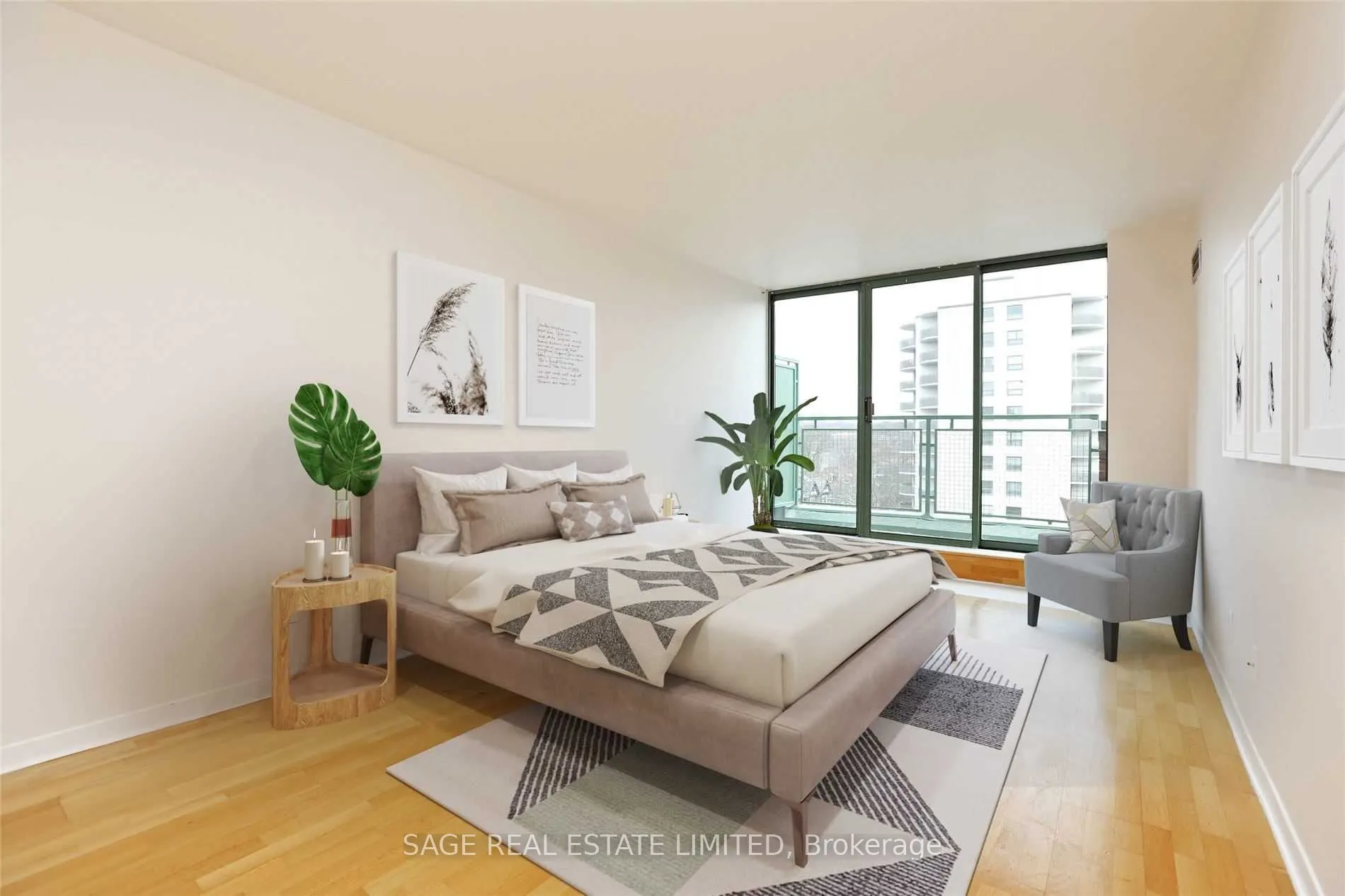 95 Prince Arthur Avenue, #813