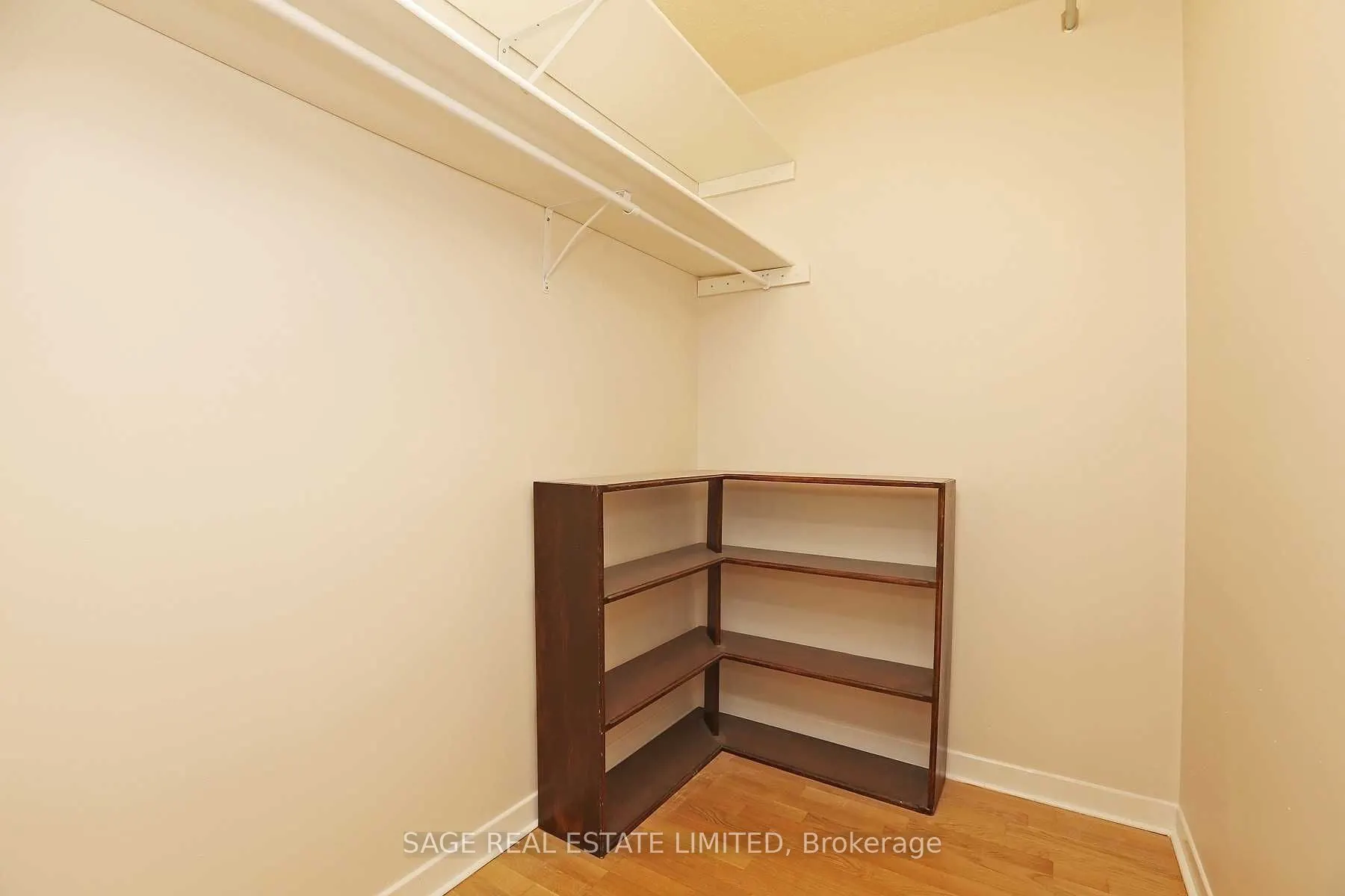 95 Prince Arthur Avenue, #813