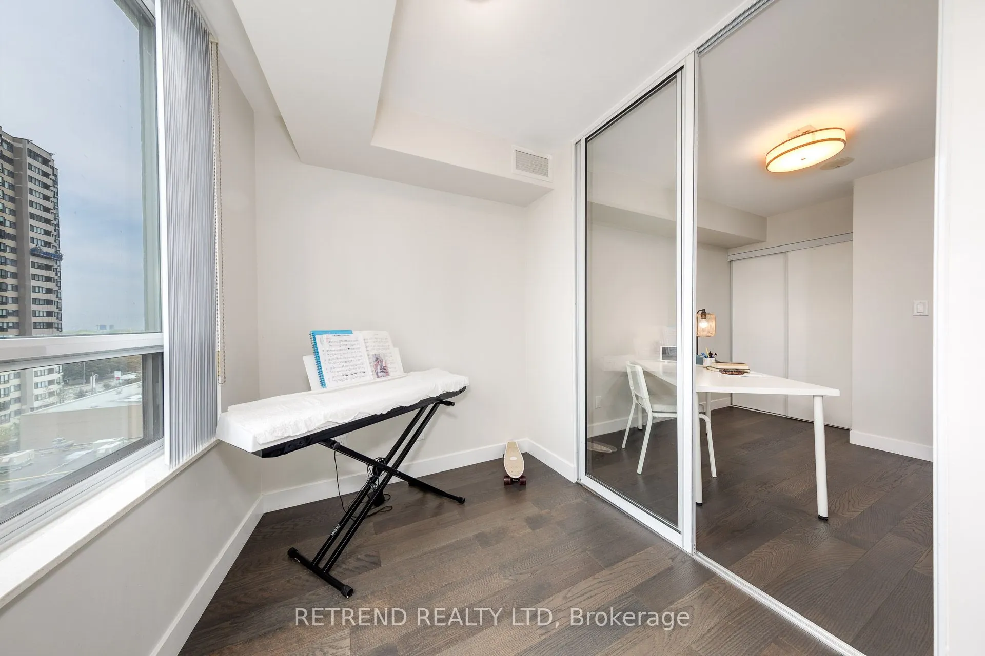 18 Spring Garden Avenue, #907