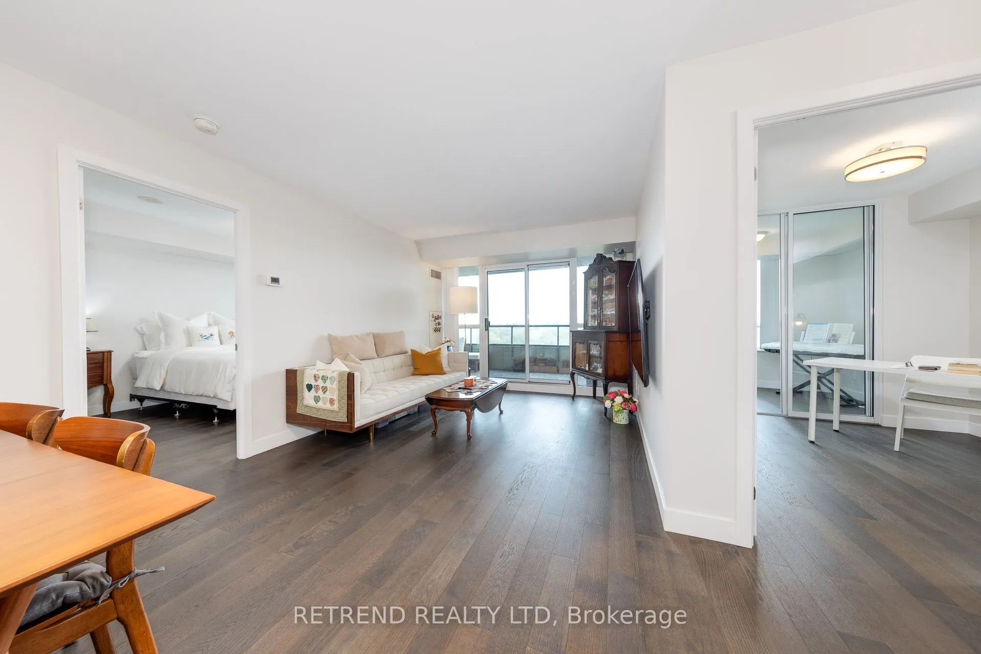 18 Spring Garden Avenue, #907