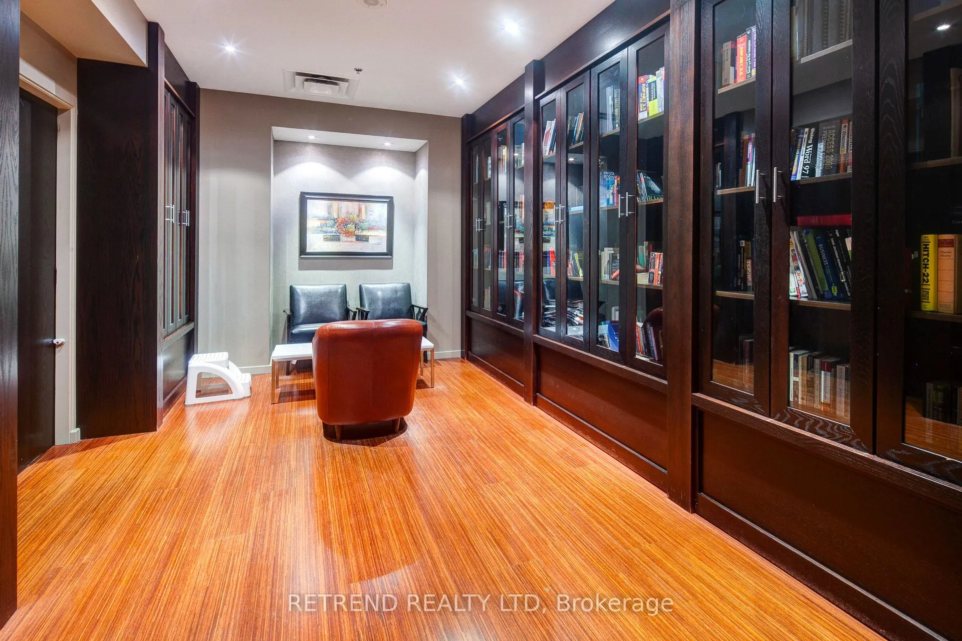18 Spring Garden Avenue, #907