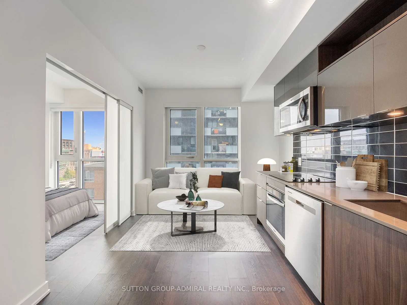 100 Dalhousie Street, #906