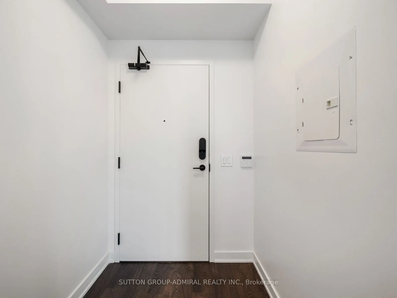 100 Dalhousie Street, #906