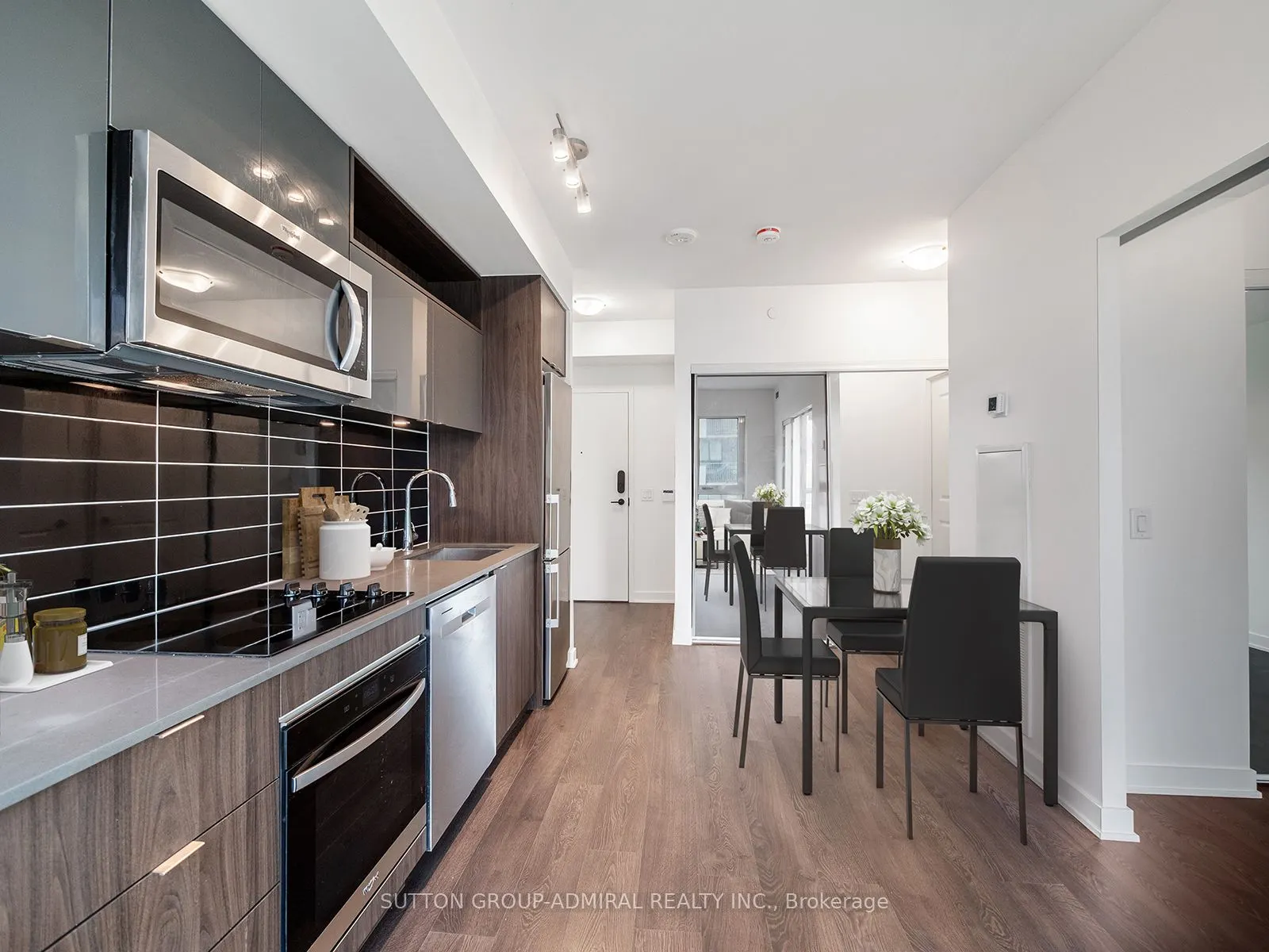 100 Dalhousie Street, #906
