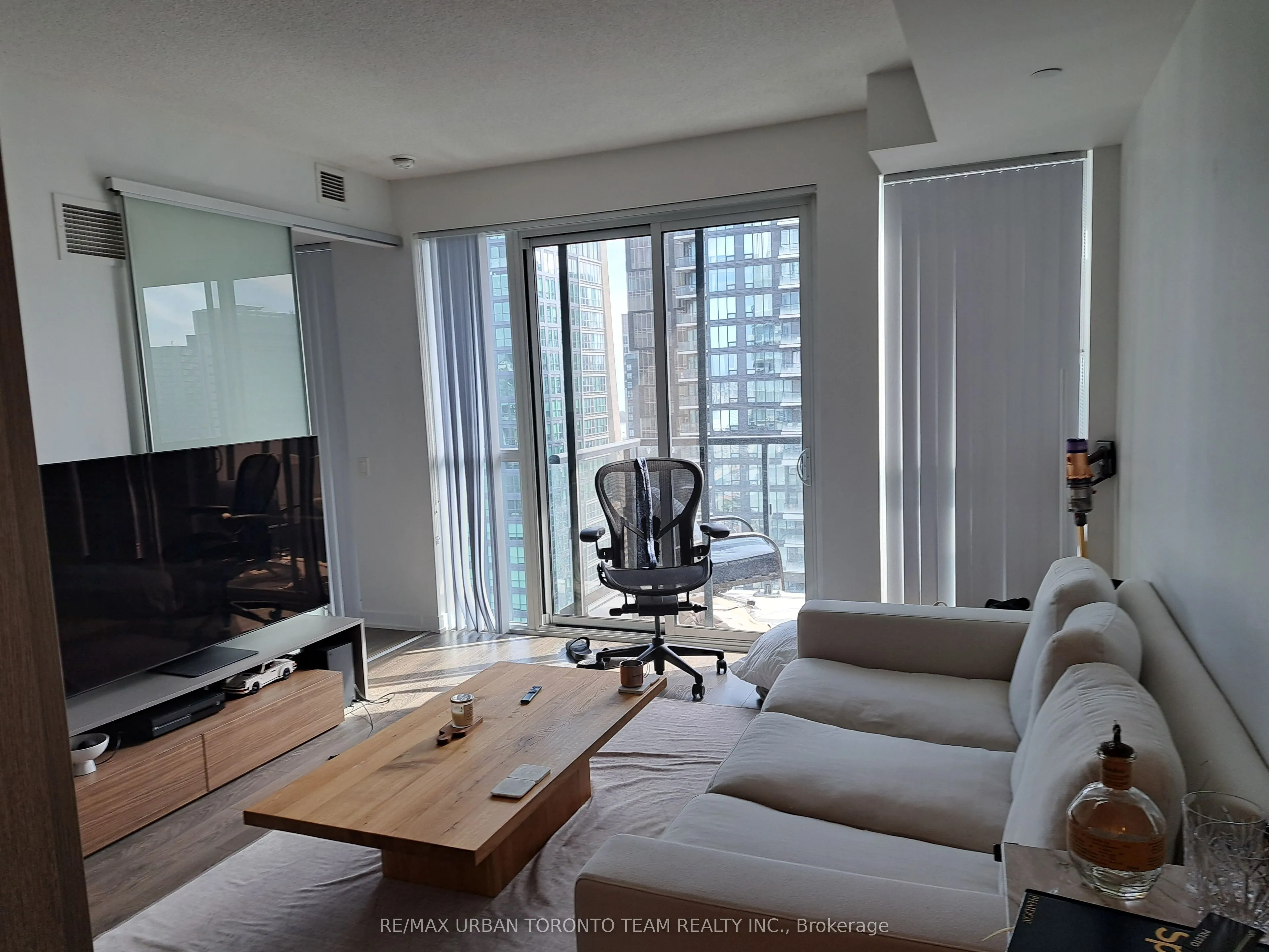 87 Peter Street, #4313