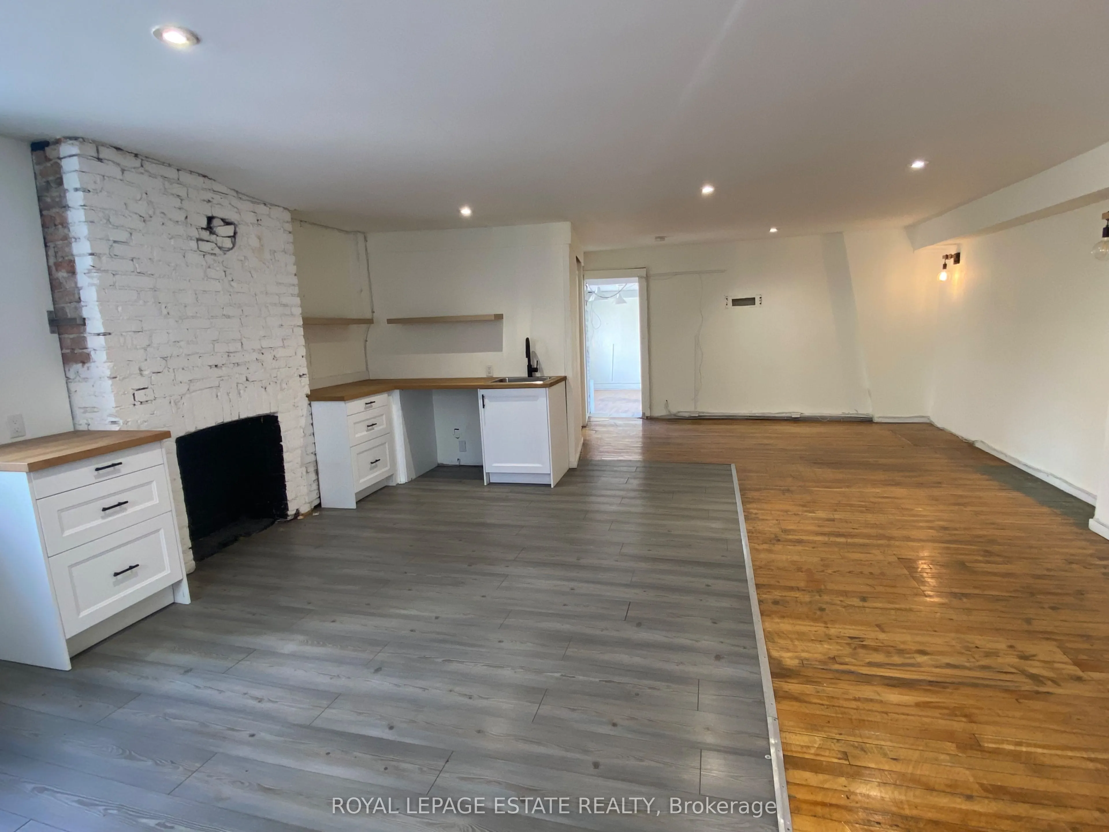 155 Richmond Street E