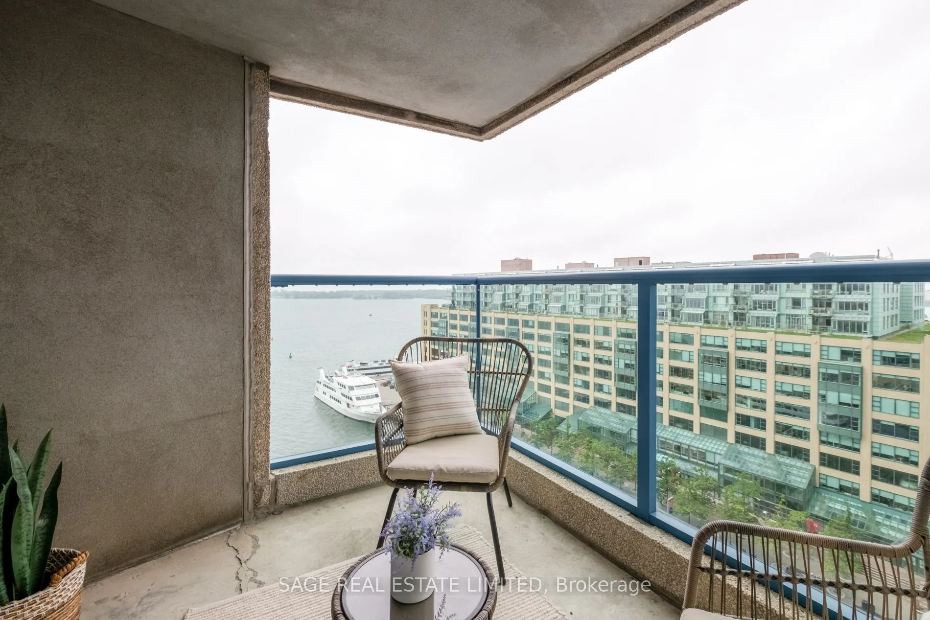 77 Harbour Square, #1509