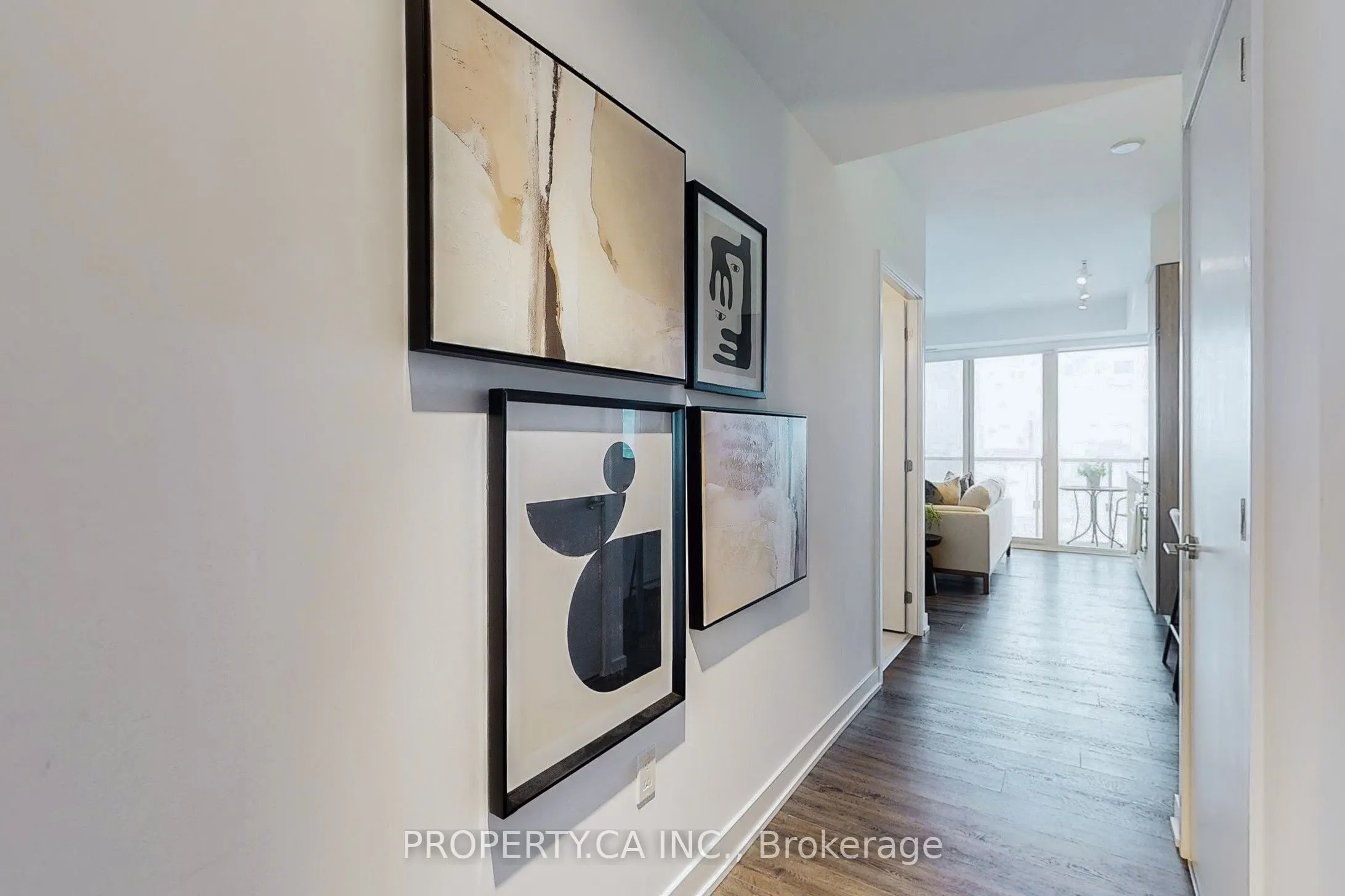 15 Queens Quay E, #2209