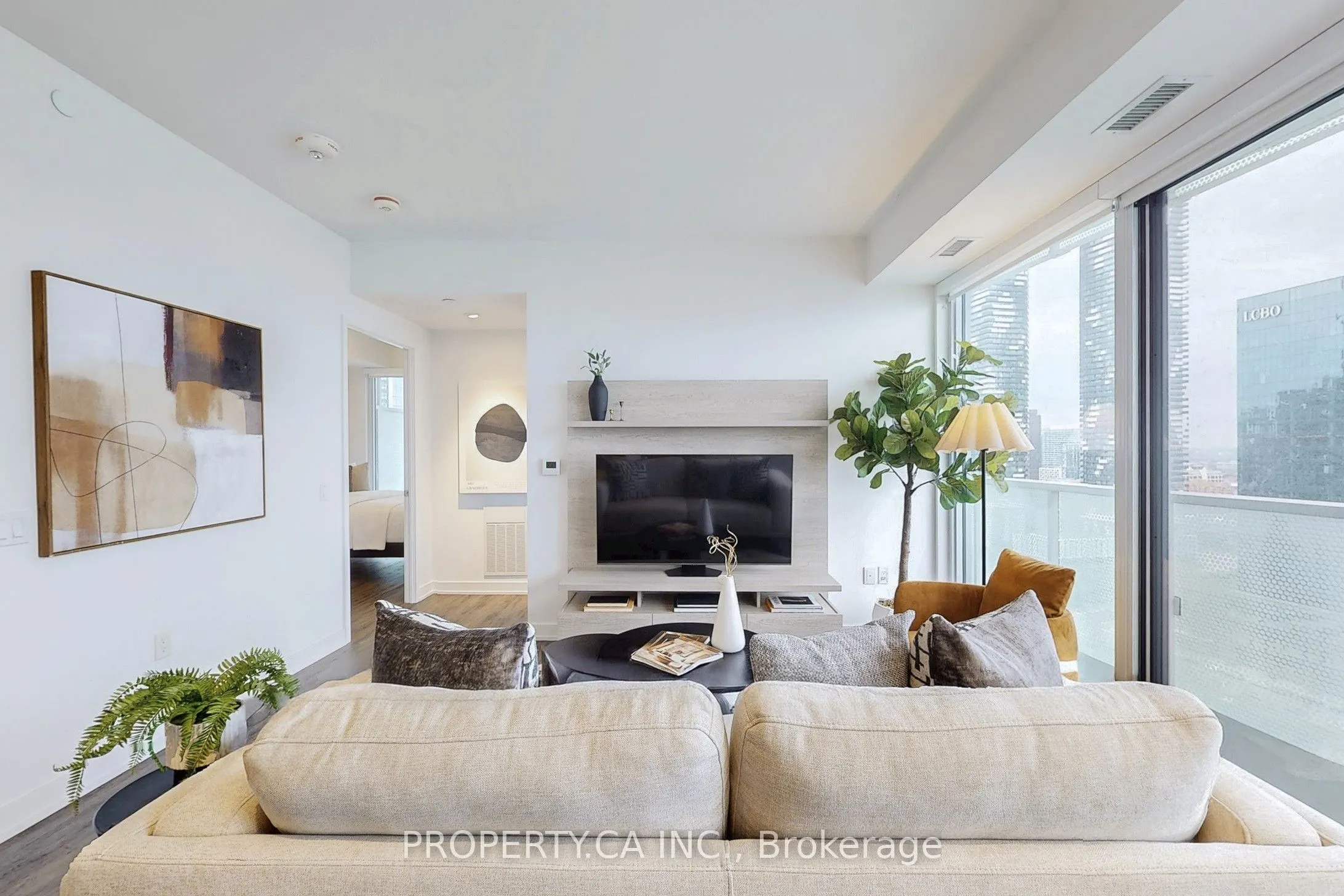 15 Queens Quay E, #2209
